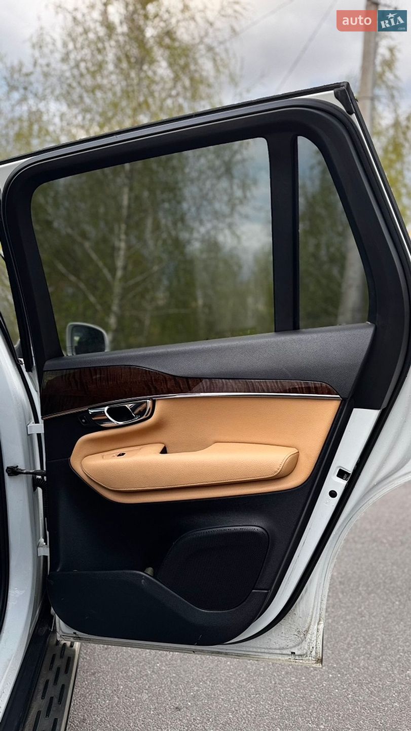 Volvo XC90 2015 VIN YV4A22PK9G1018161 фото оголошення 13 з 17