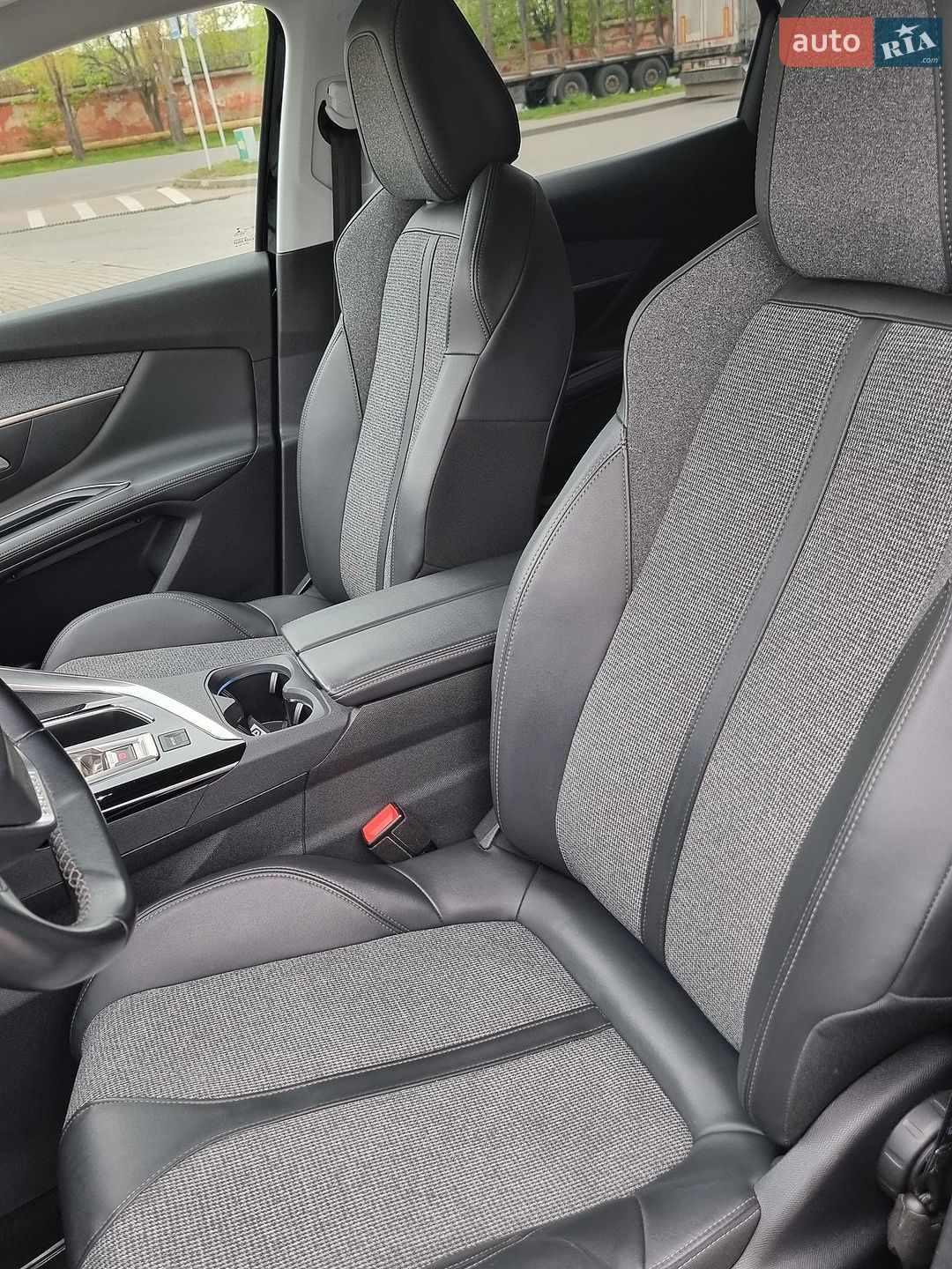 Peugeot 3008 2019 VIN VF3MCYHZRKS315194 фото оголошення 6 з 29