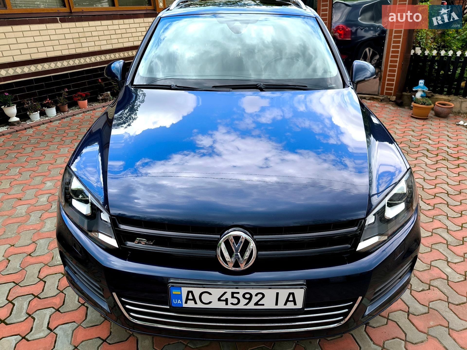 Volkswagen Touareg 2014 VIN WVGZZZ7PZED044873 фото оголошення 9 з 193
