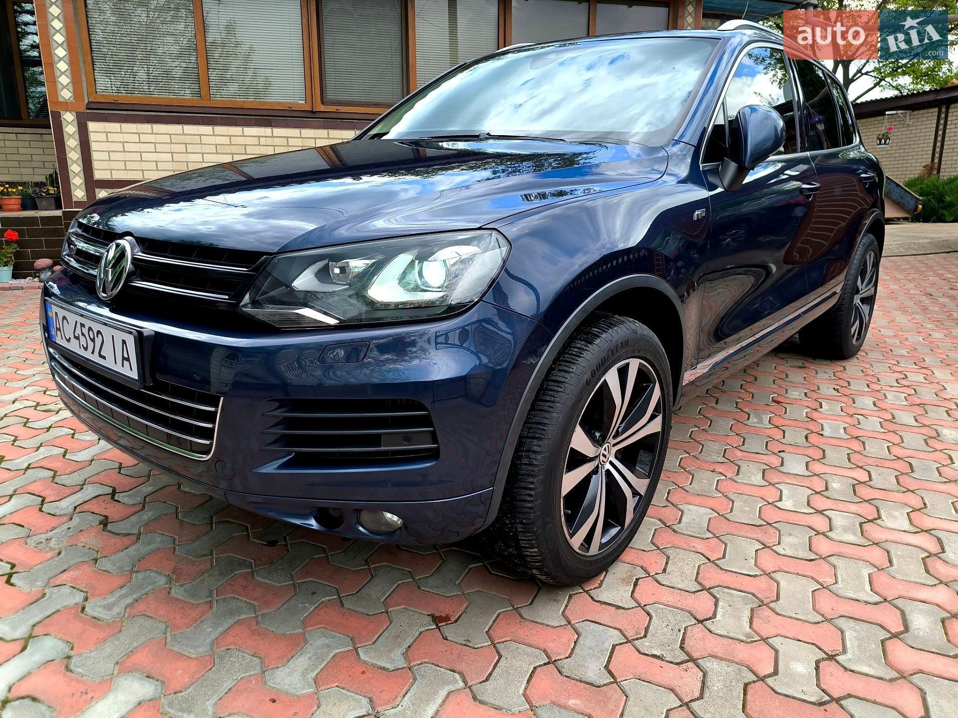 Volkswagen Touareg 2014 VIN WVGZZZ7PZED044873 фото оголошення 2 з 193