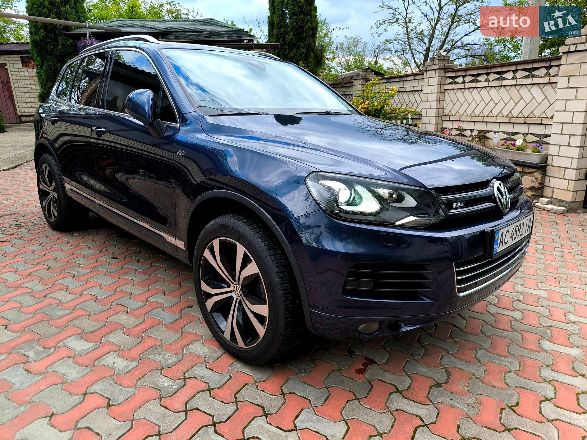 Volkswagen Touareg 2014 VIN WVGZZZ7PZED044873 фото оголошення 10 з 193