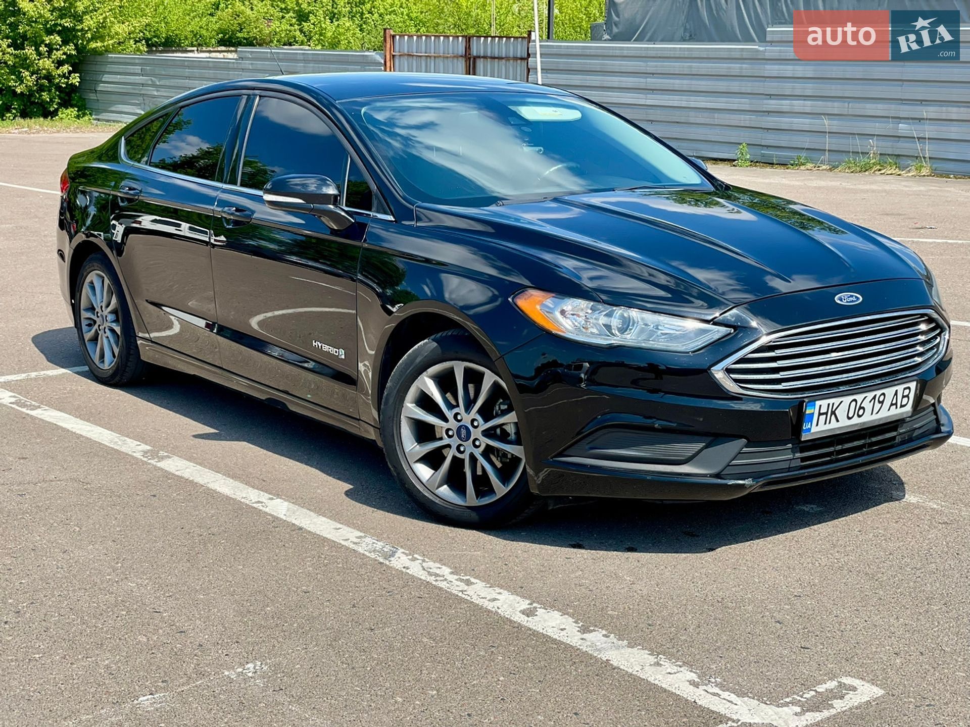 Ford Fusion 2017 VIN 3FA6P0LU5HR319528 фото оголошення 2 з 39
