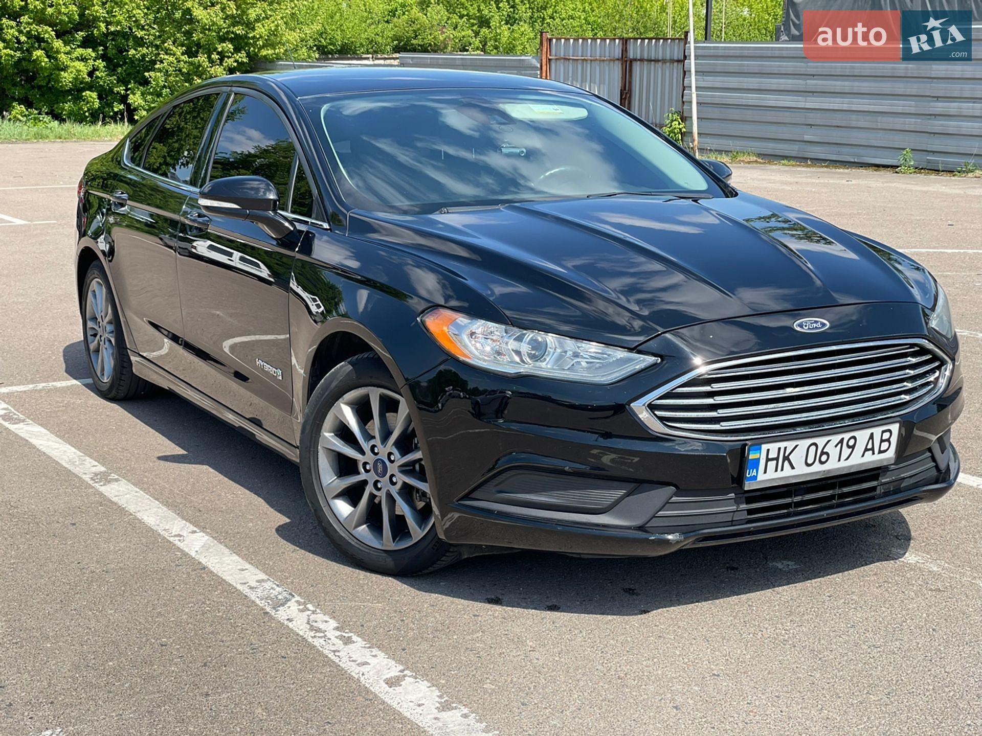 Ford Fusion 2017 VIN 3FA6P0LU5HR319528 фото оголошення 3 з 39