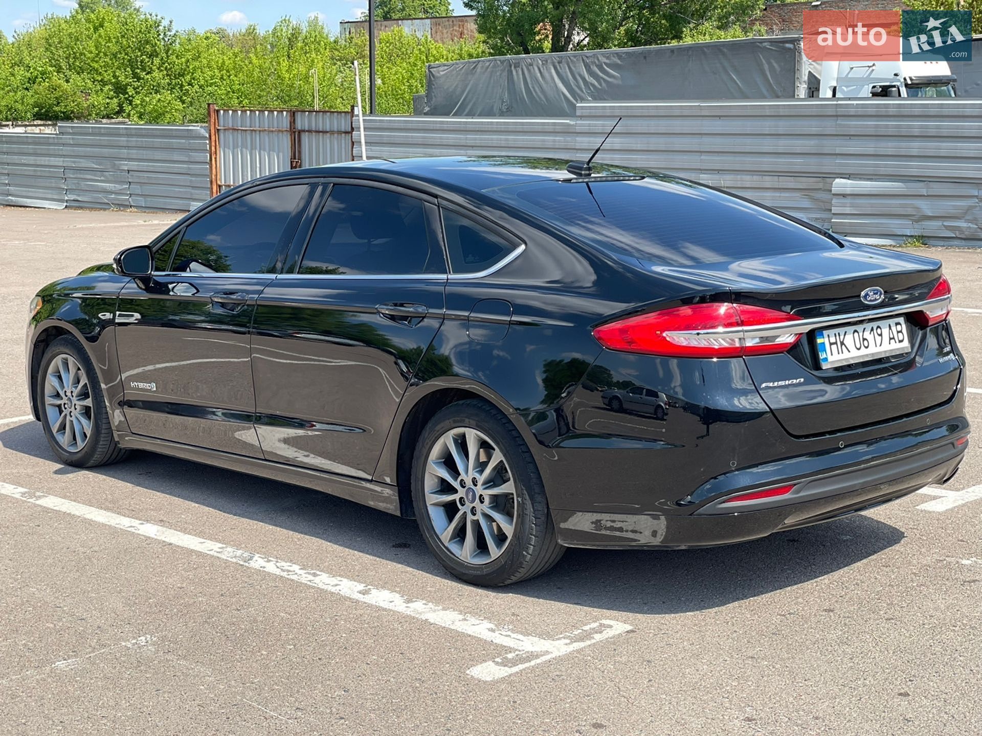 Ford Fusion 2017 VIN 3FA6P0LU5HR319528 фото оголошення 10 з 39