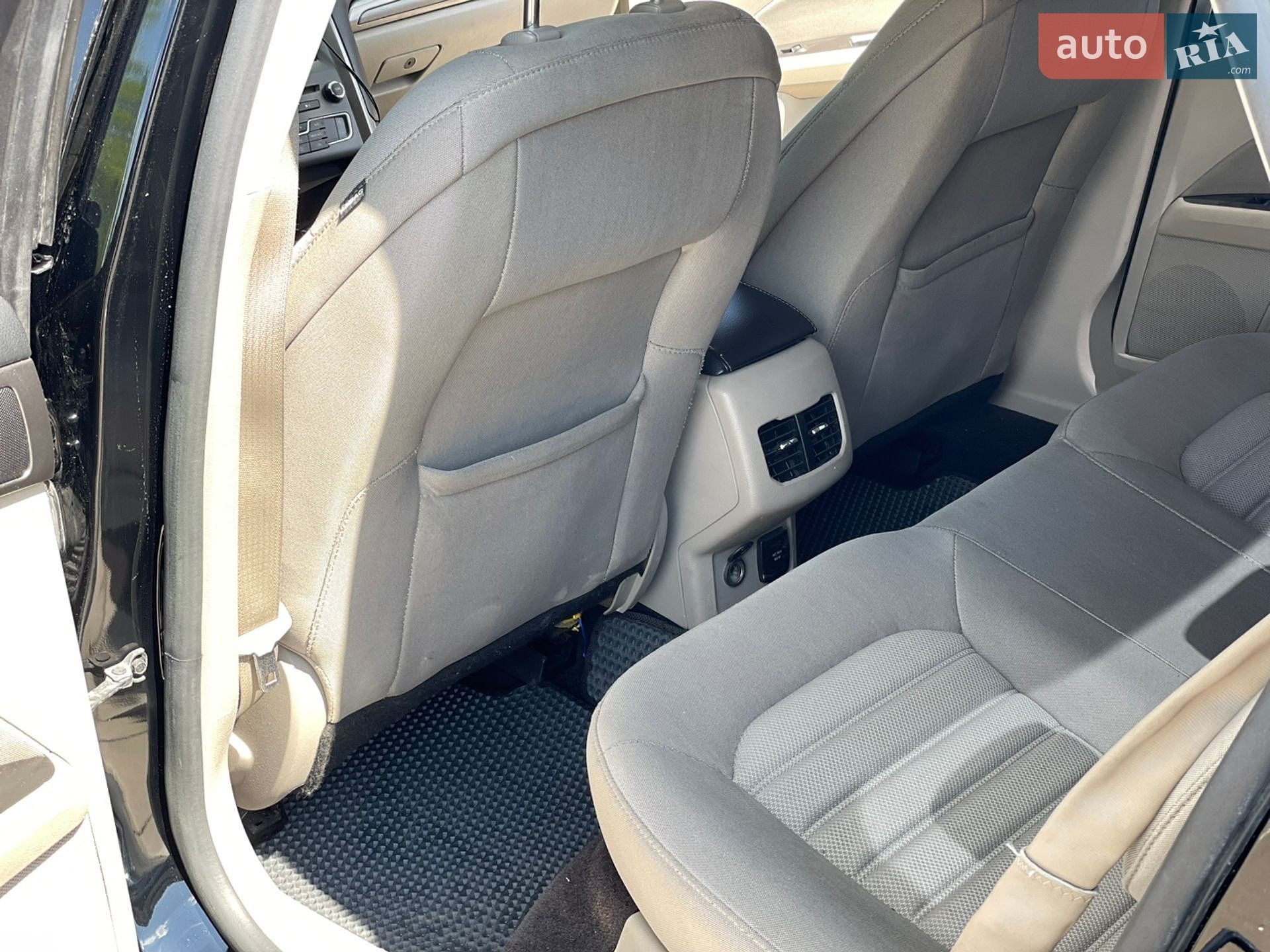 Ford Fusion 2017 VIN 3FA6P0LU5HR319528 фото оголошення 22 з 39