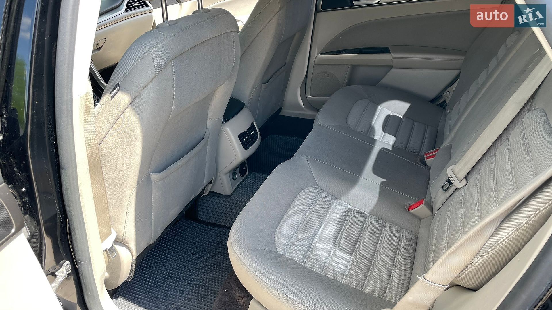 Ford Fusion 2017 VIN 3FA6P0LU5HR319528 фото оголошення 23 з 39
