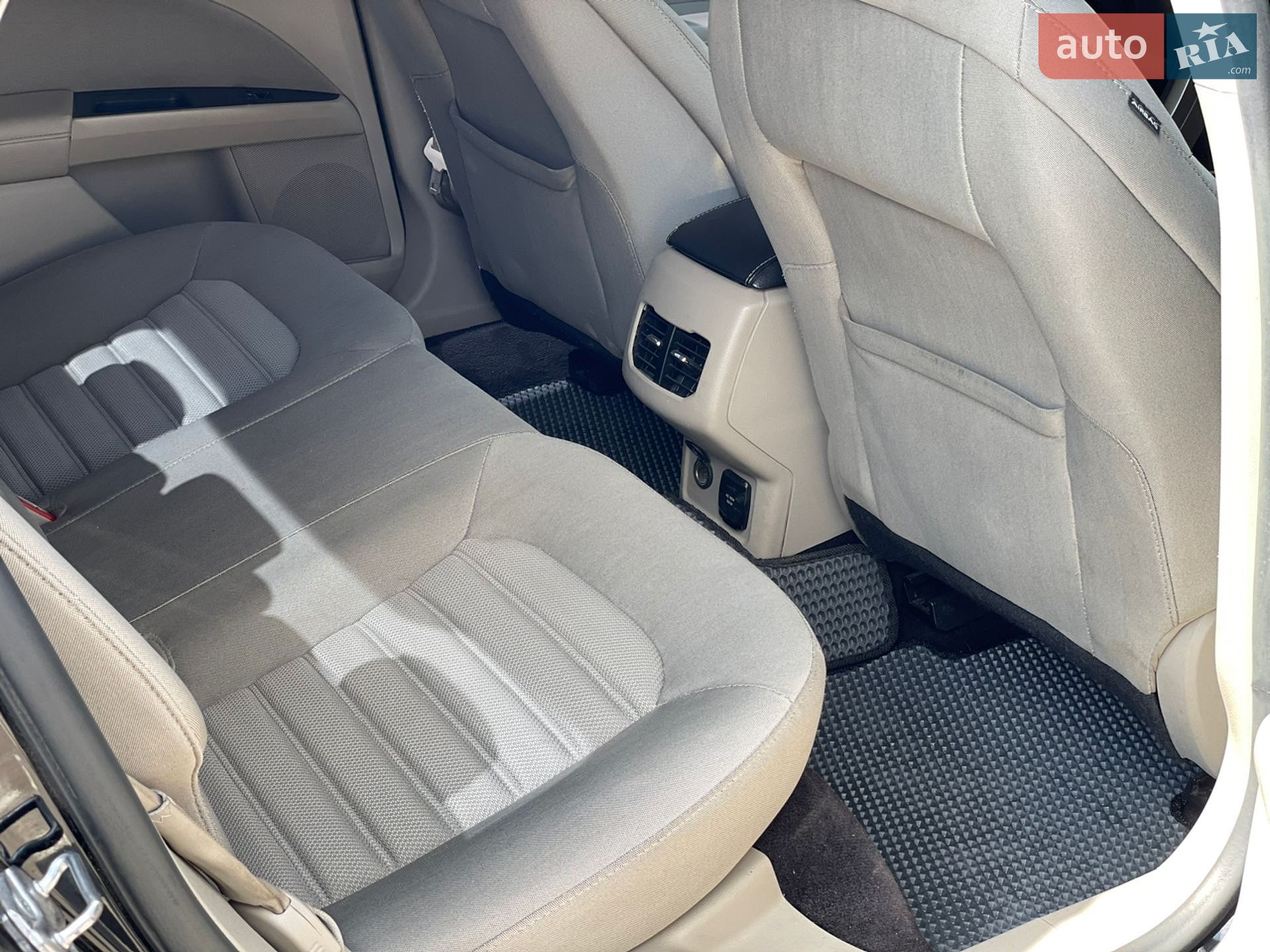 Ford Fusion 2017 VIN 3FA6P0LU5HR319528 фото оголошення 24 з 39