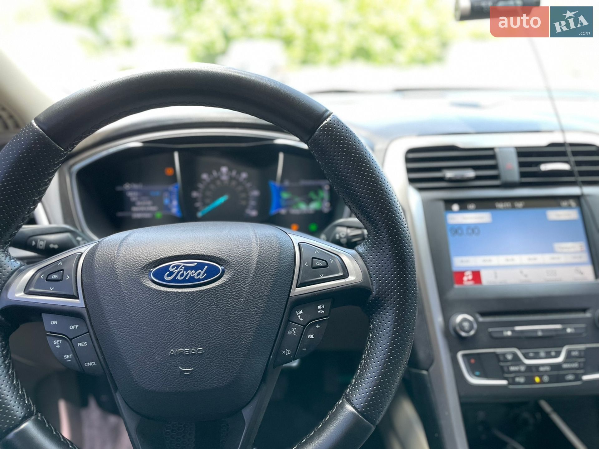 Ford Fusion 2017 VIN 3FA6P0LU5HR319528 фото оголошення 31 з 39