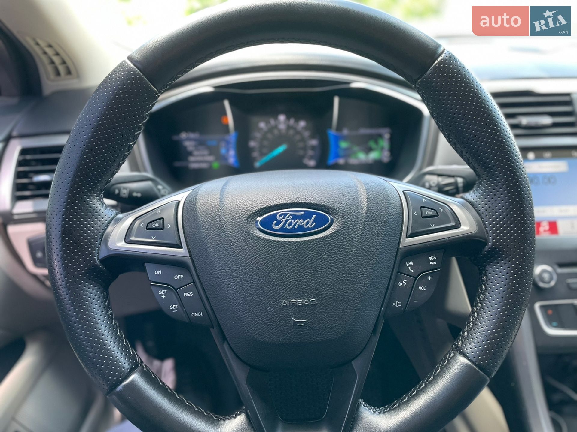 Ford Fusion 2017 VIN 3FA6P0LU5HR319528 фото оголошення 32 з 39