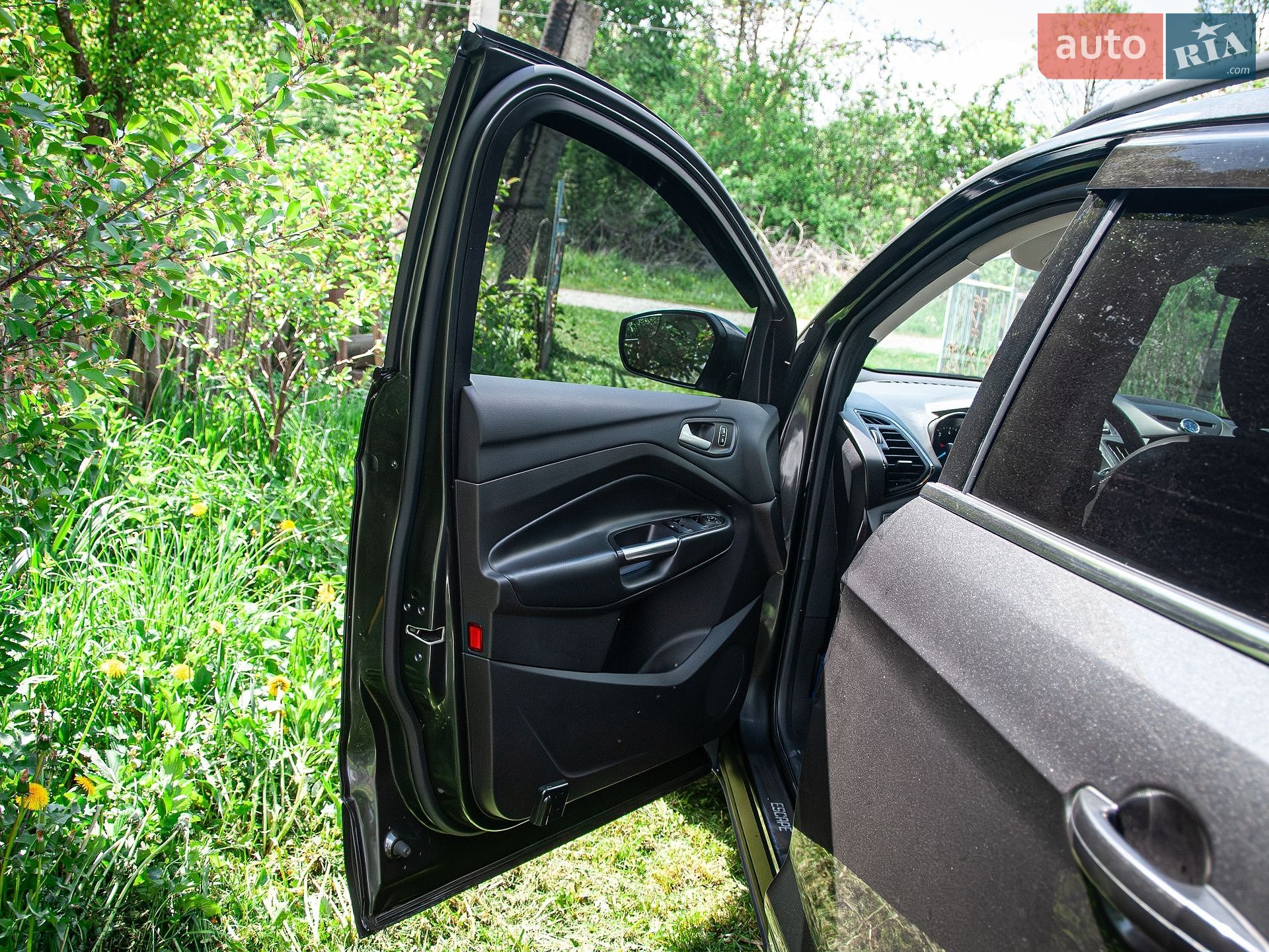 Ford Escape 2018 VIN 1FMCU0HD6JUC58716 фото оголошення 4 з 81