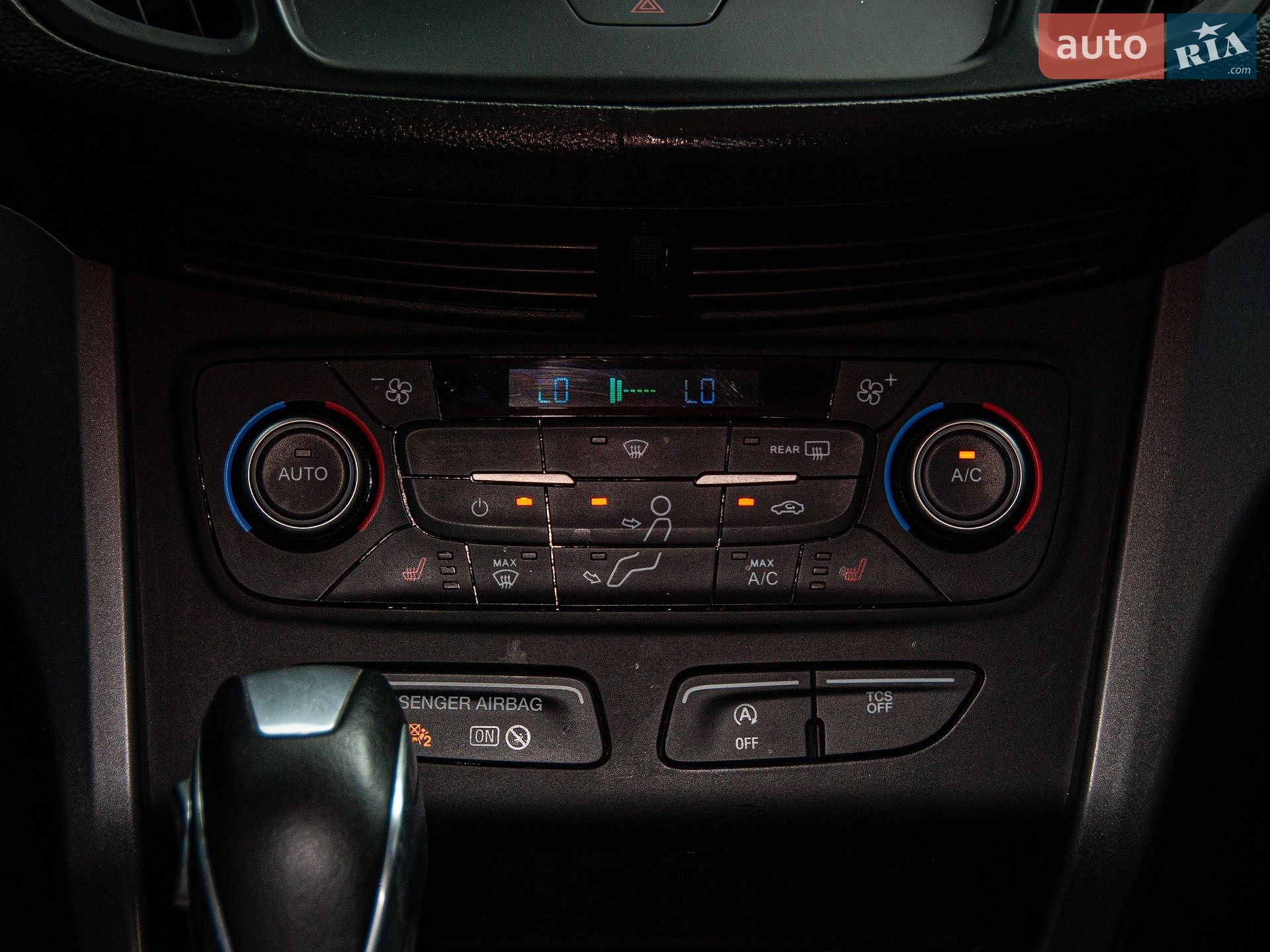 Ford Escape 2018 VIN 1FMCU0HD6JUC58716 фото оголошення 13 з 81