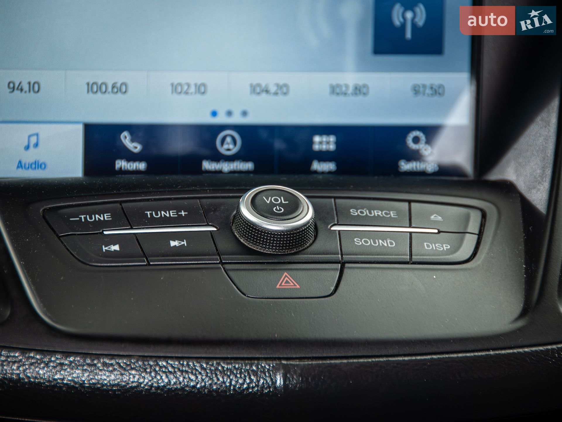 Ford Escape 2018 VIN 1FMCU0HD6JUC58716 фото оголошення 14 з 81