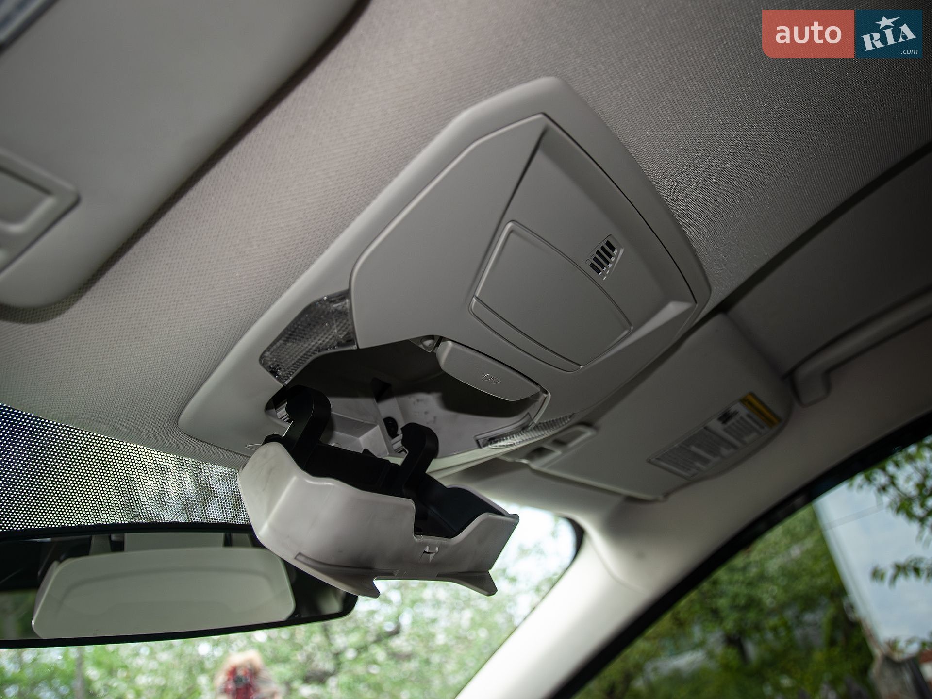 Ford Escape 2018 VIN 1FMCU0HD6JUC58716 фото оголошення 17 з 81