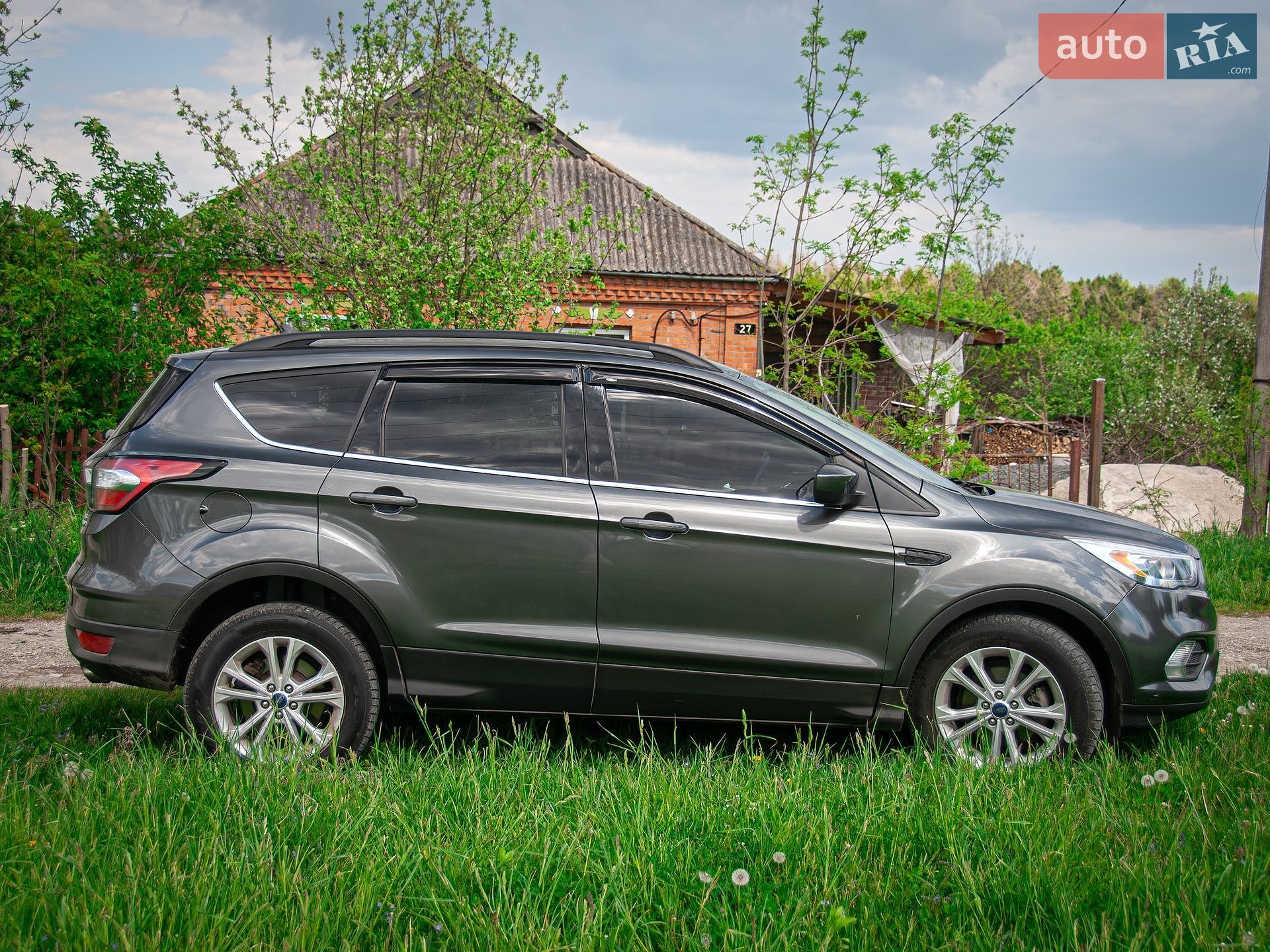 Ford Escape 2018 VIN 1FMCU0HD6JUC58716 фото оголошення 29 з 81