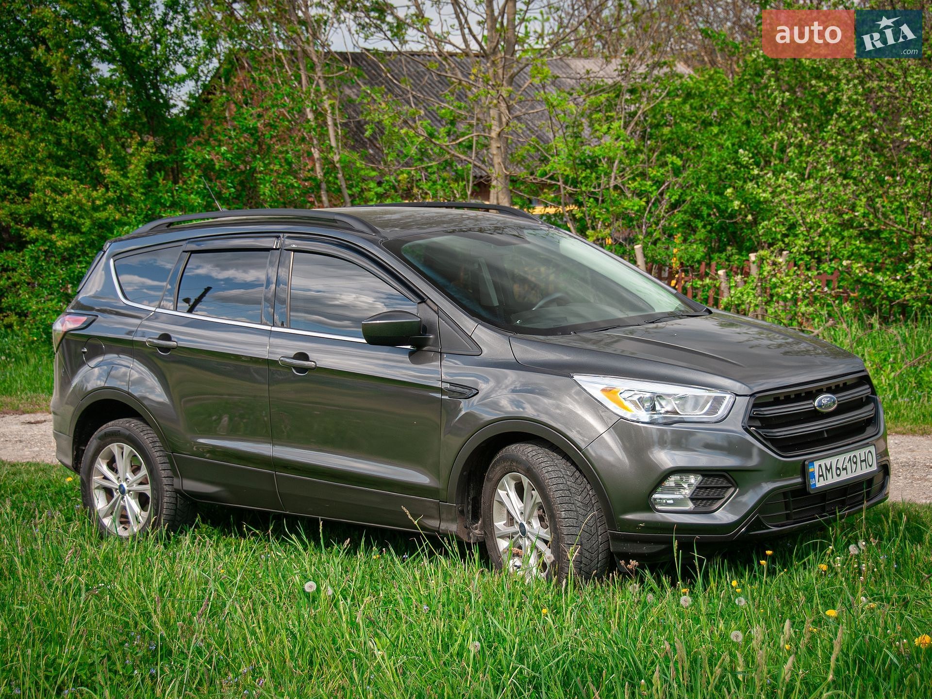 Ford Escape 2018 VIN 1FMCU0HD6JUC58716 фото оголошення 30 з 81