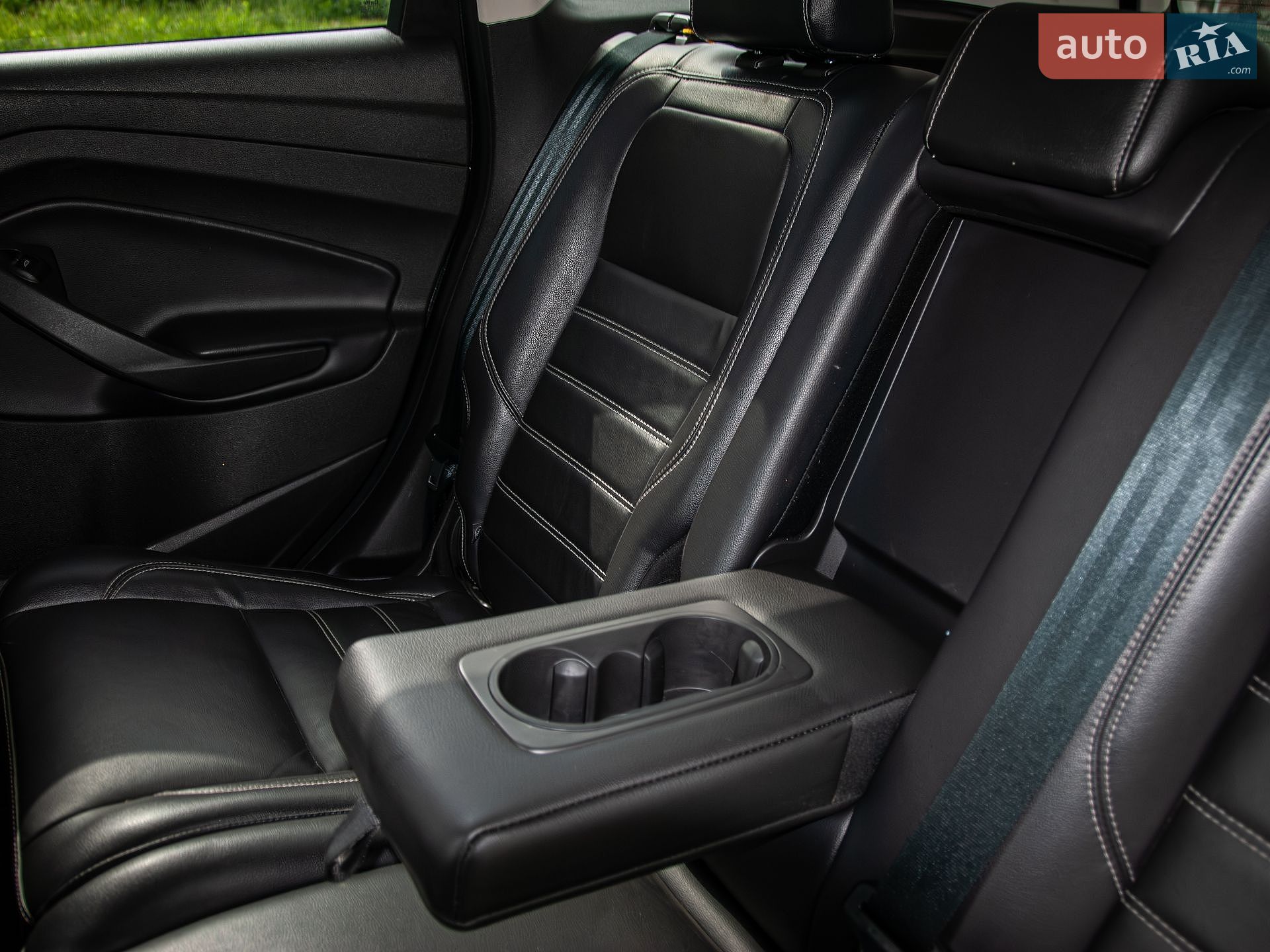 Ford Escape 2018 VIN 1FMCU0HD6JUC58716 фото оголошення 56 з 81