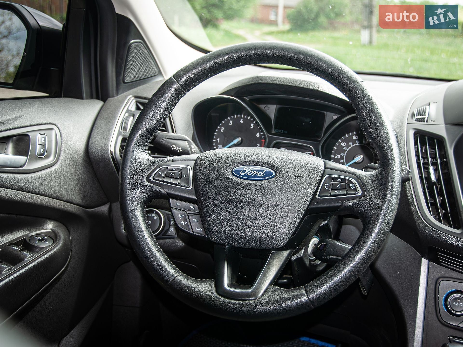 Ford Escape 2018 VIN 1FMCU0HD6JUC58716 фото оголошення 57 з 81