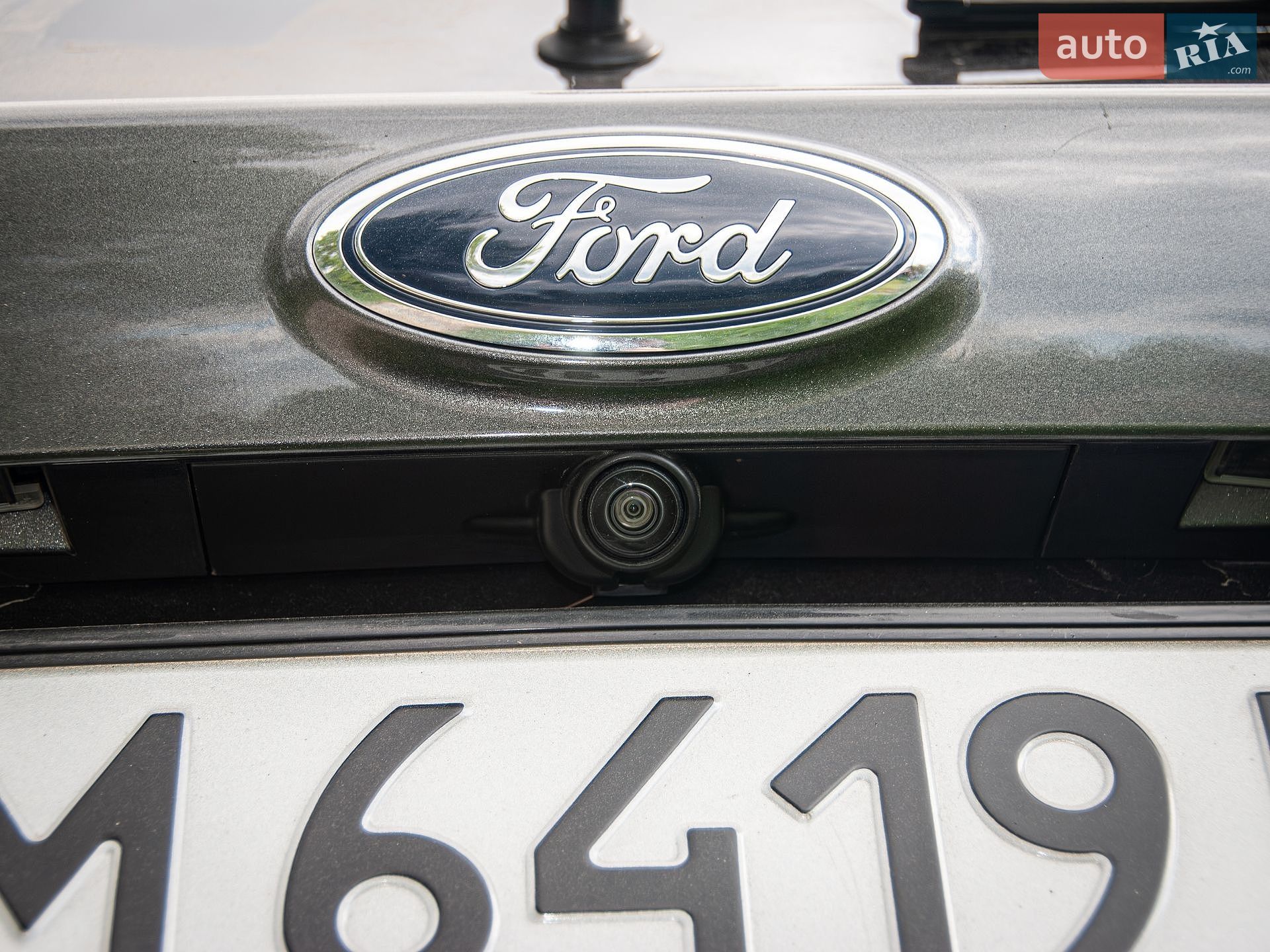 Ford Escape 2018 VIN 1FMCU0HD6JUC58716 фото оголошення 60 з 81