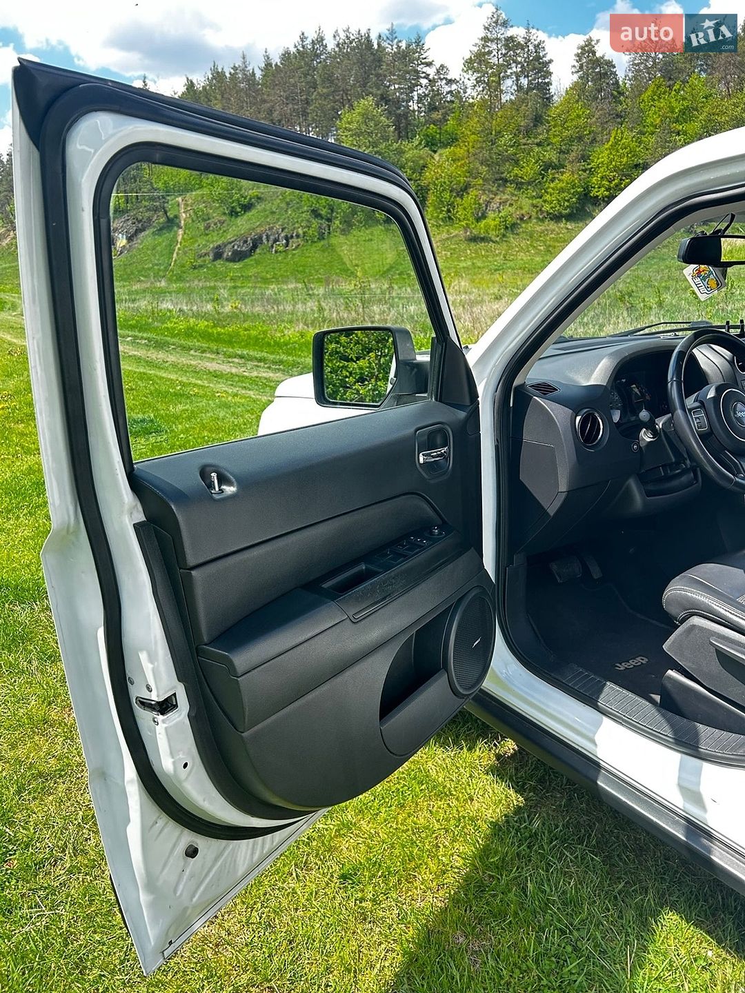 Jeep Patriot 2015 VIN 1C4NJRBB6GD587104 фото оголошення 20 з 24