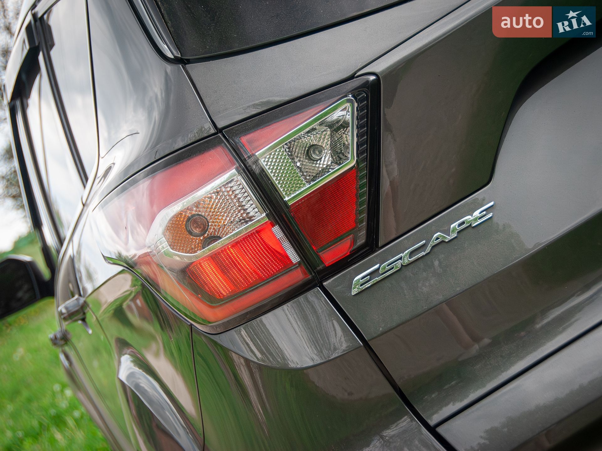 Ford Escape 2018 VIN 1FMCU0HD6JUC58716 фото оголошення 80 з 81