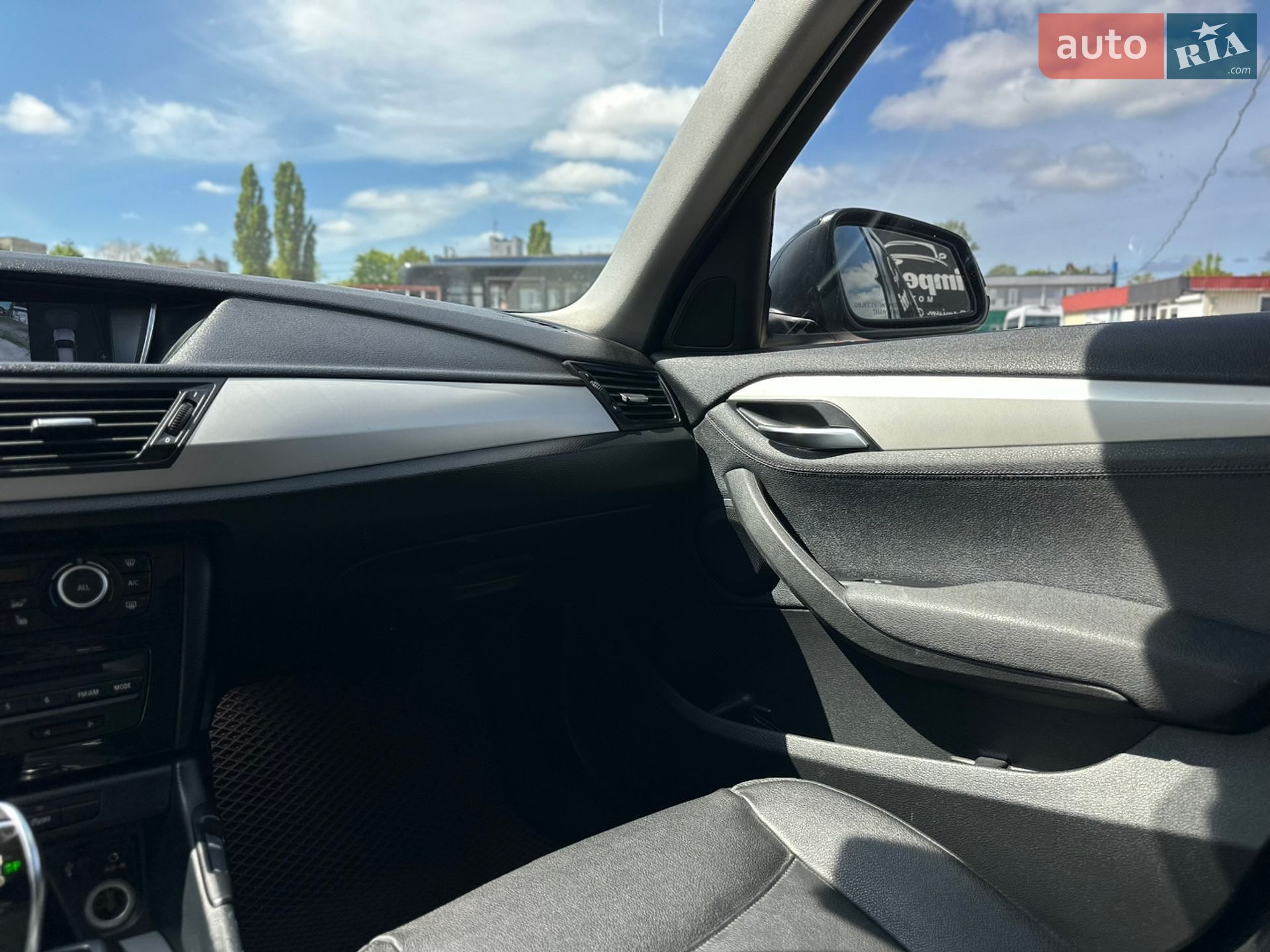 BMW X1 2015 VIN WBAVL1C59FVY41754 фото оголошення 21 з 25