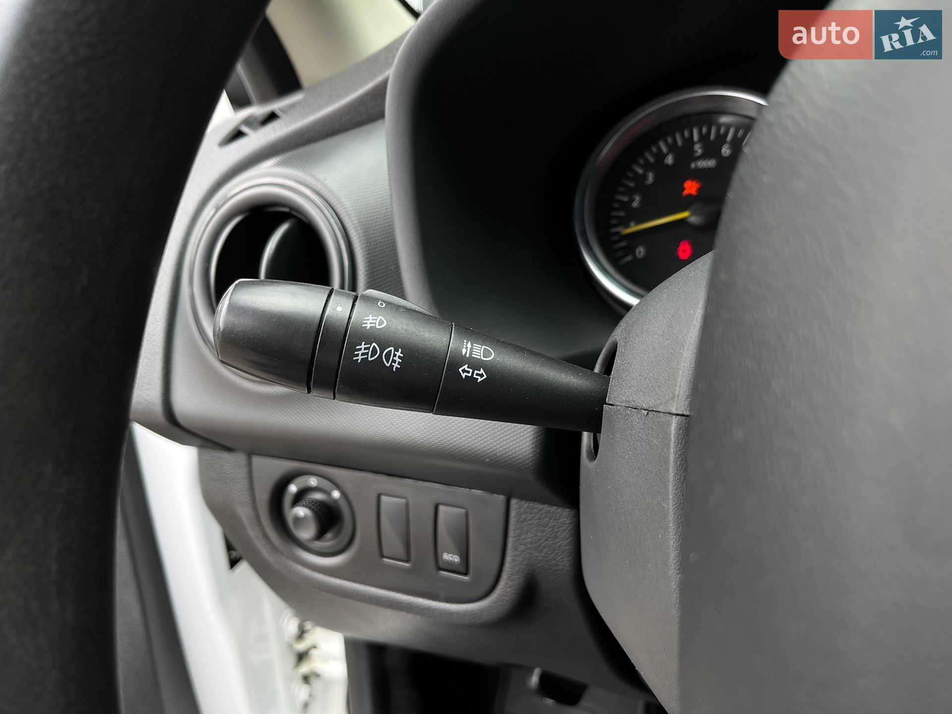 Renault Sandero 2019 VIN VF15SRKL464482211 фото оголошення 12 з 19