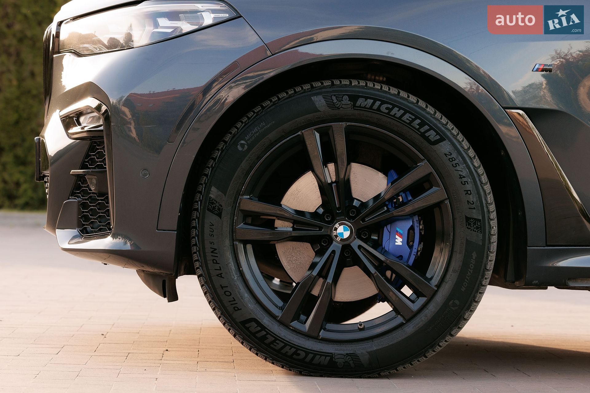 BMW X7 2019 VIN 5UXCX4C5XKLS36436 фото оголошення 10 з 70