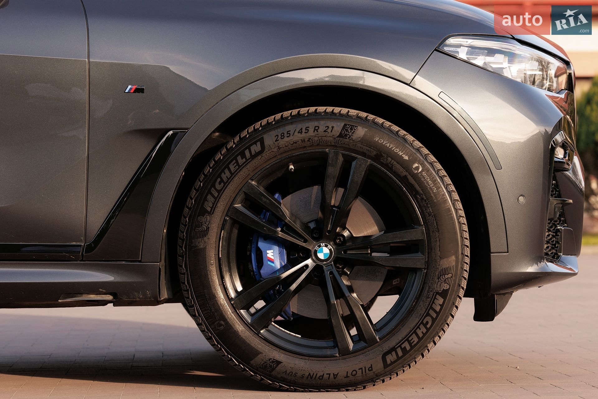 BMW X7 2019 VIN 5UXCX4C5XKLS36436 фото оголошення 13 з 70