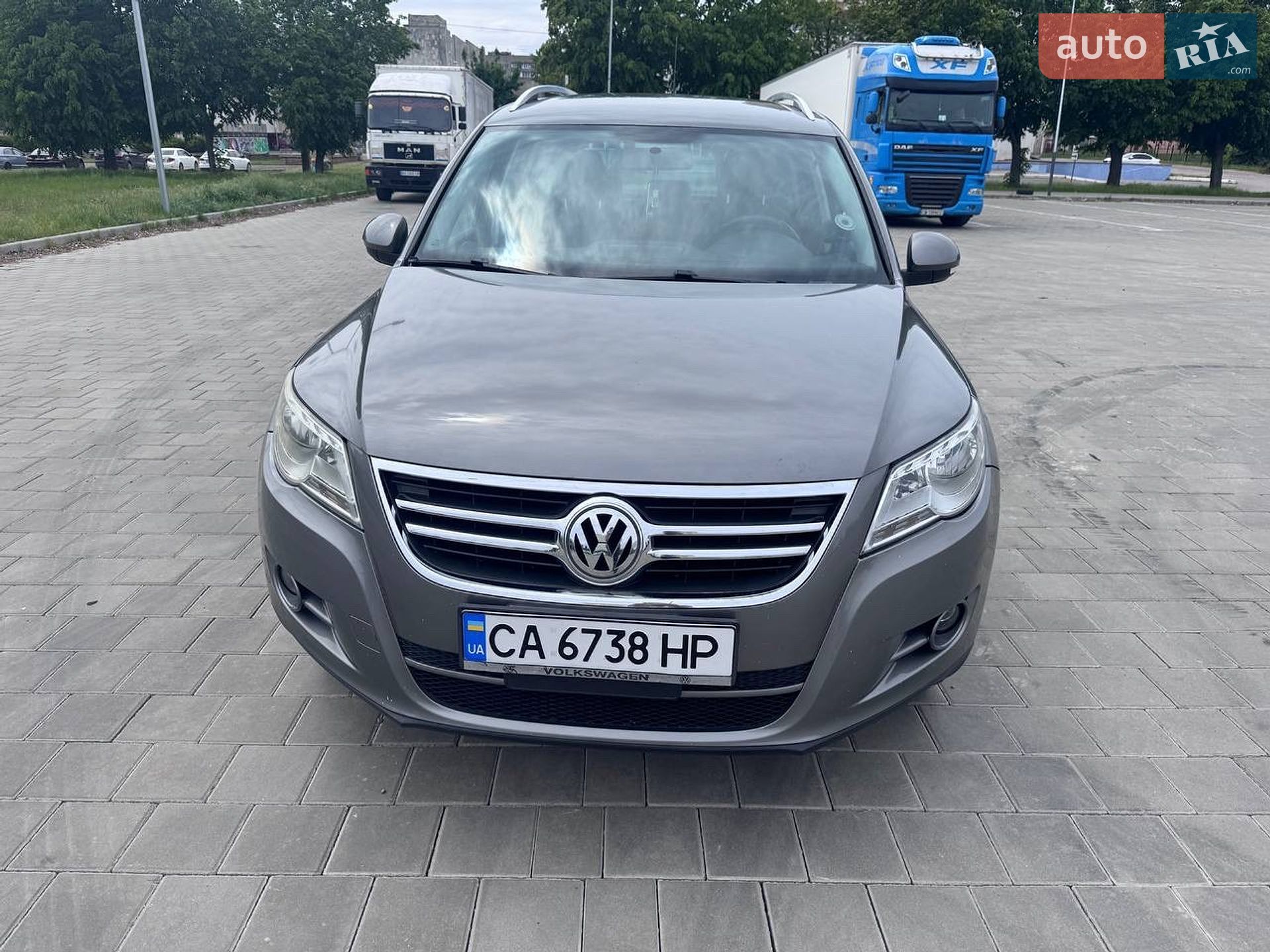 Volkswagen Tiguan 2011 VIN WVGAV7AX6BW537137 фото оголошення 2 з 31