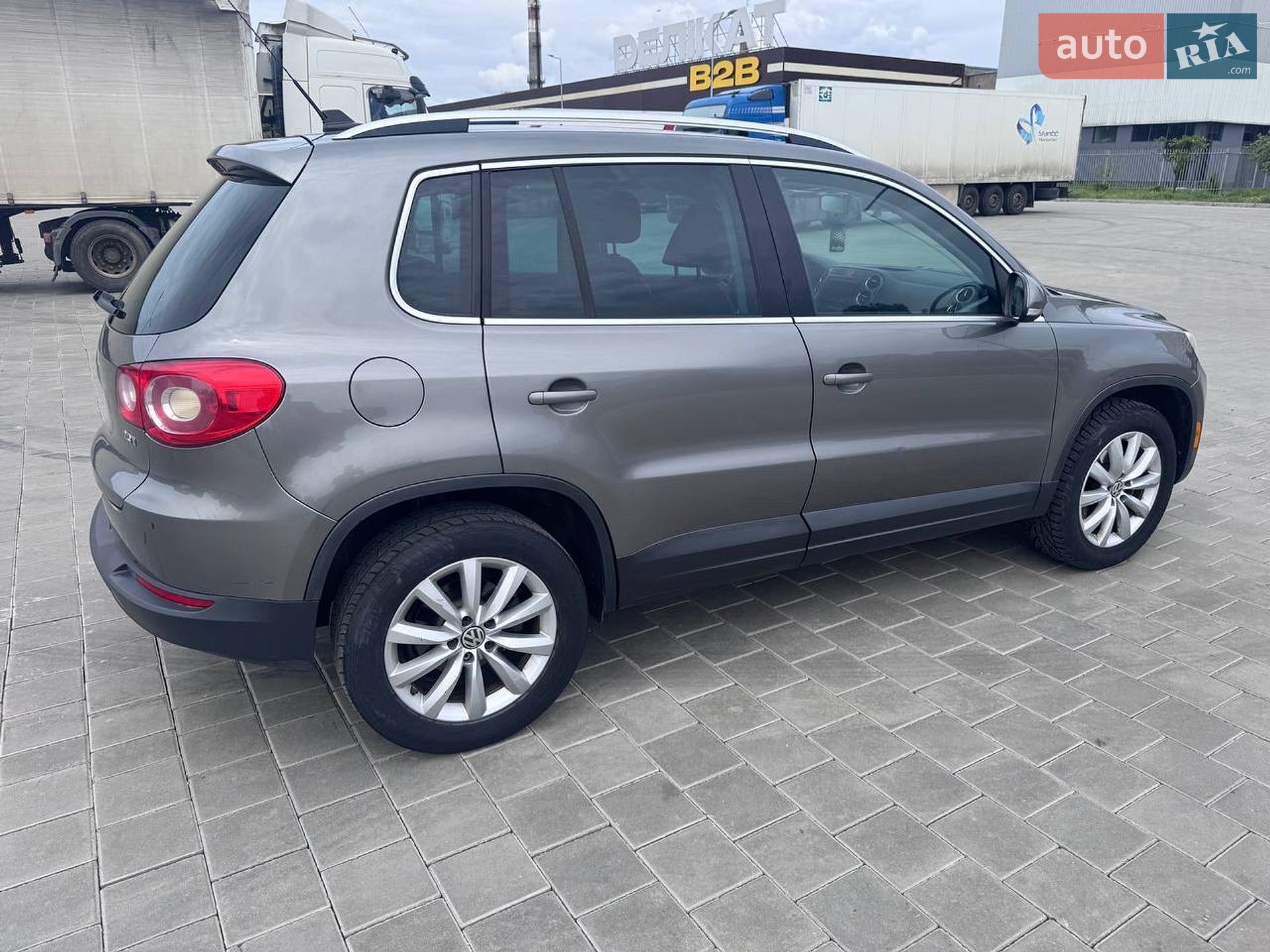 Volkswagen Tiguan 2011 VIN WVGAV7AX6BW537137 фото оголошення 5 з 31