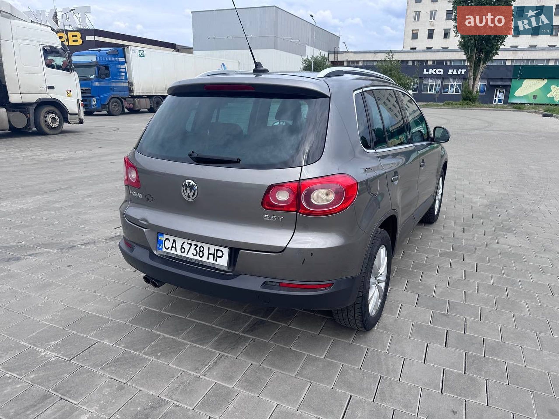 Volkswagen Tiguan 2011 VIN WVGAV7AX6BW537137 фото оголошення 6 з 31