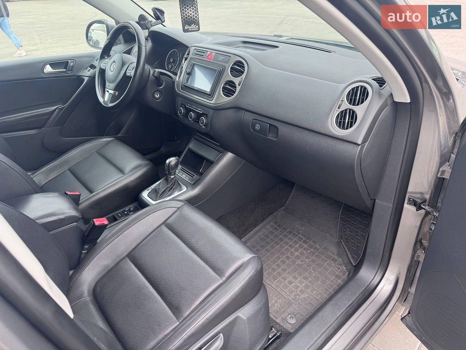 Volkswagen Tiguan 2011 VIN WVGAV7AX6BW537137 фото оголошення 17 з 31