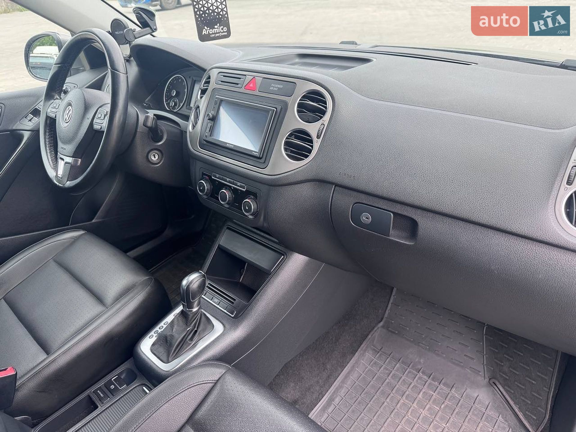 Volkswagen Tiguan 2011 VIN WVGAV7AX6BW537137 фото оголошення 18 з 31
