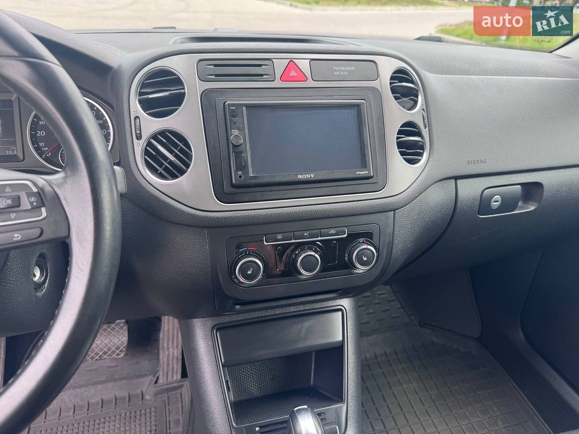 Volkswagen Tiguan 2011 VIN WVGAV7AX6BW537137 фото оголошення 24 з 31