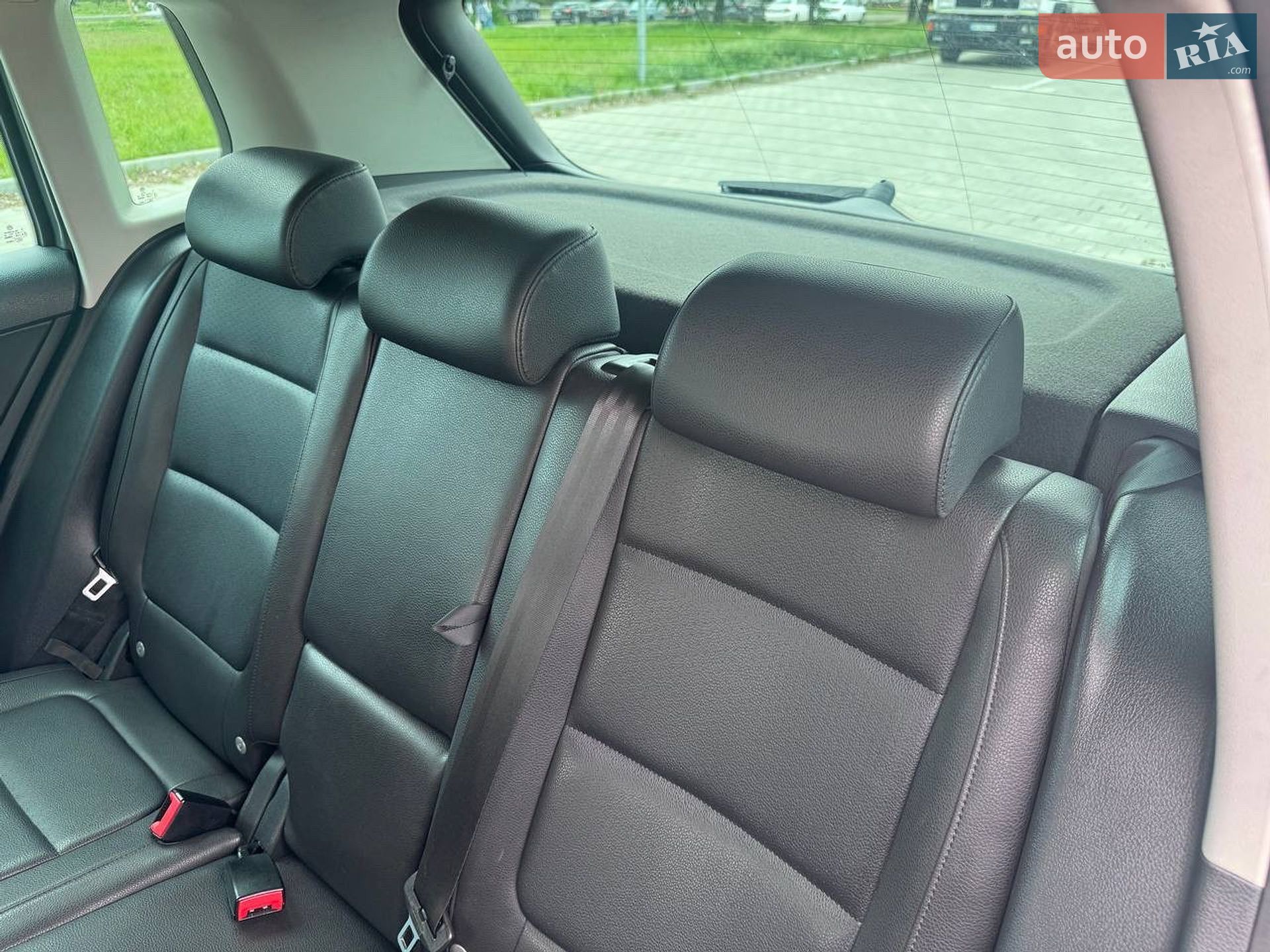 Volkswagen Tiguan 2011 VIN WVGAV7AX6BW537137 фото оголошення 28 з 31