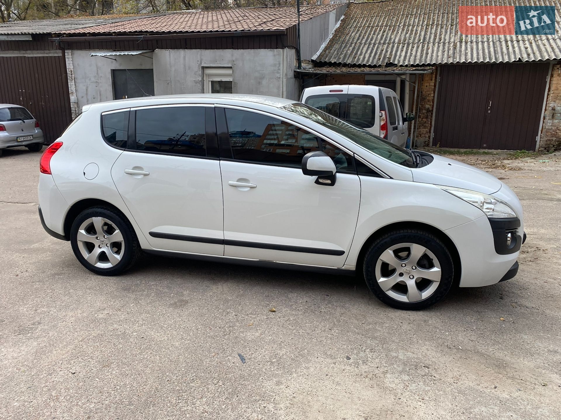Peugeot 3008 2011 VIN VF30U9HR8BS292613 фото оголошення 2 з 10