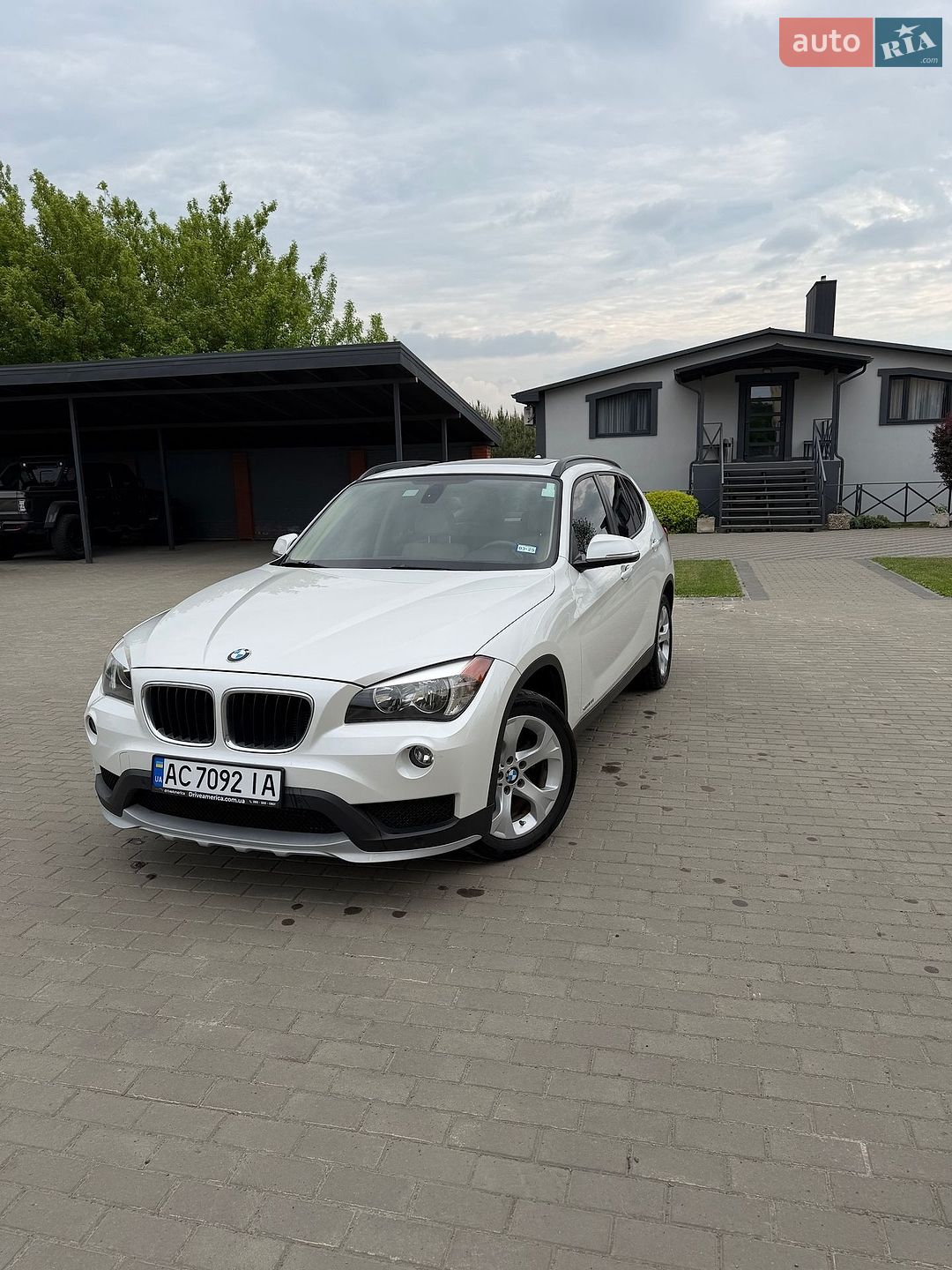 BMW X1 2015 VIN WBAVM1C55FV318146 фото оголошення 3 з 12