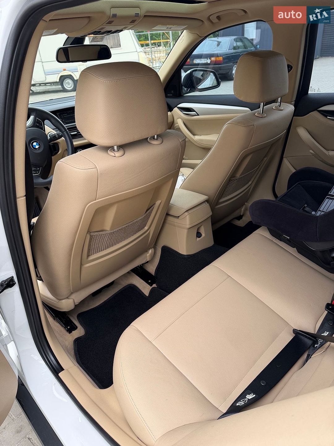 BMW X1 2015 VIN WBAVM1C55FV318146 фото оголошення 8 з 12