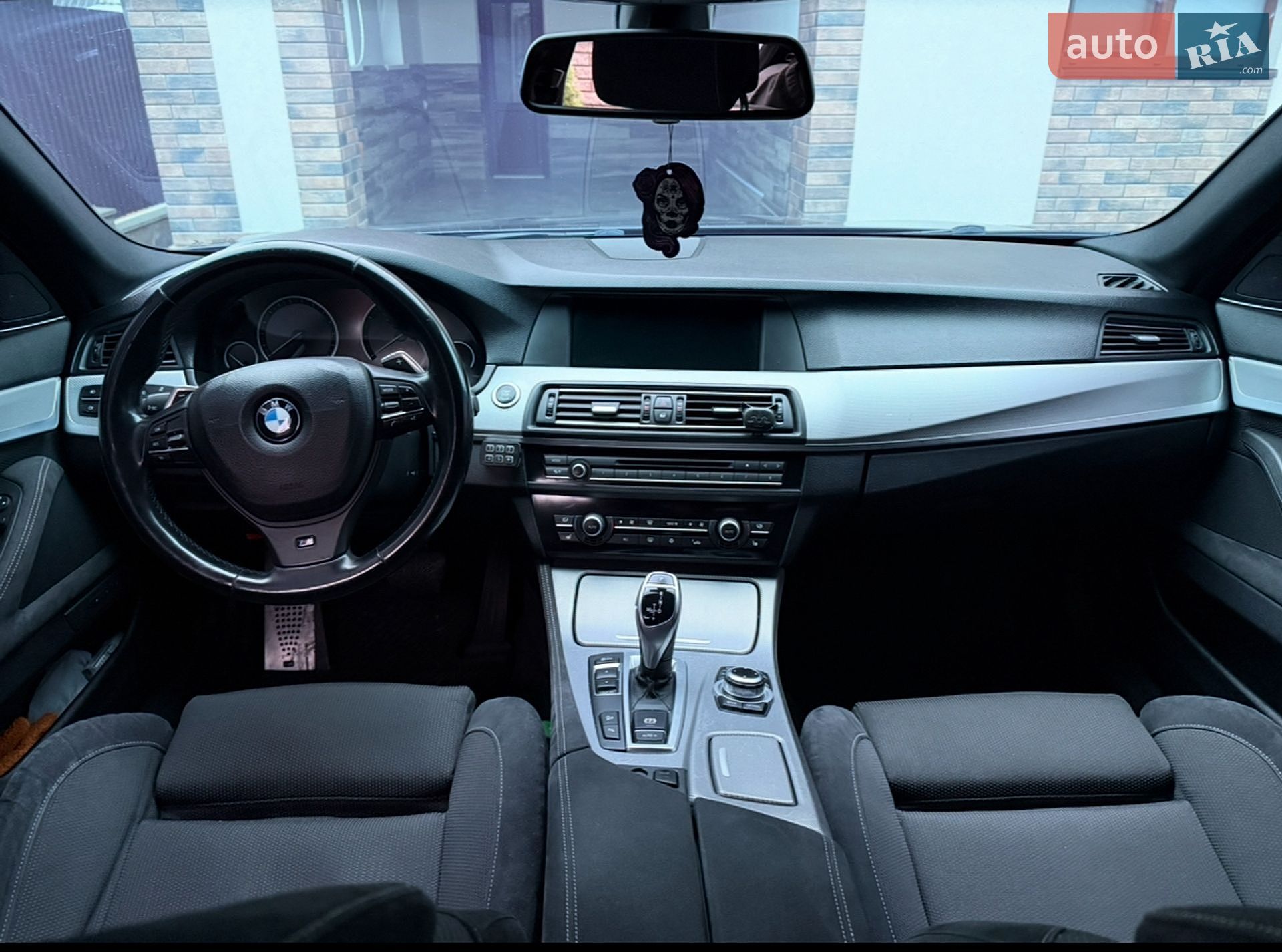 BMW 5 Series 2012 VIN WBAFU910X0C954994 фото оголошення 12 з 43