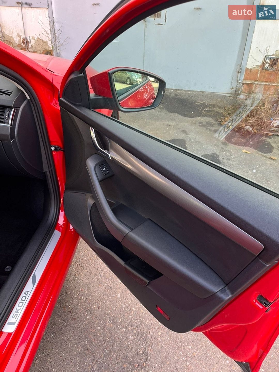 Skoda Octavia 2018 VIN TMBJG7NE9K0058608 фото оголошення 15 з 16