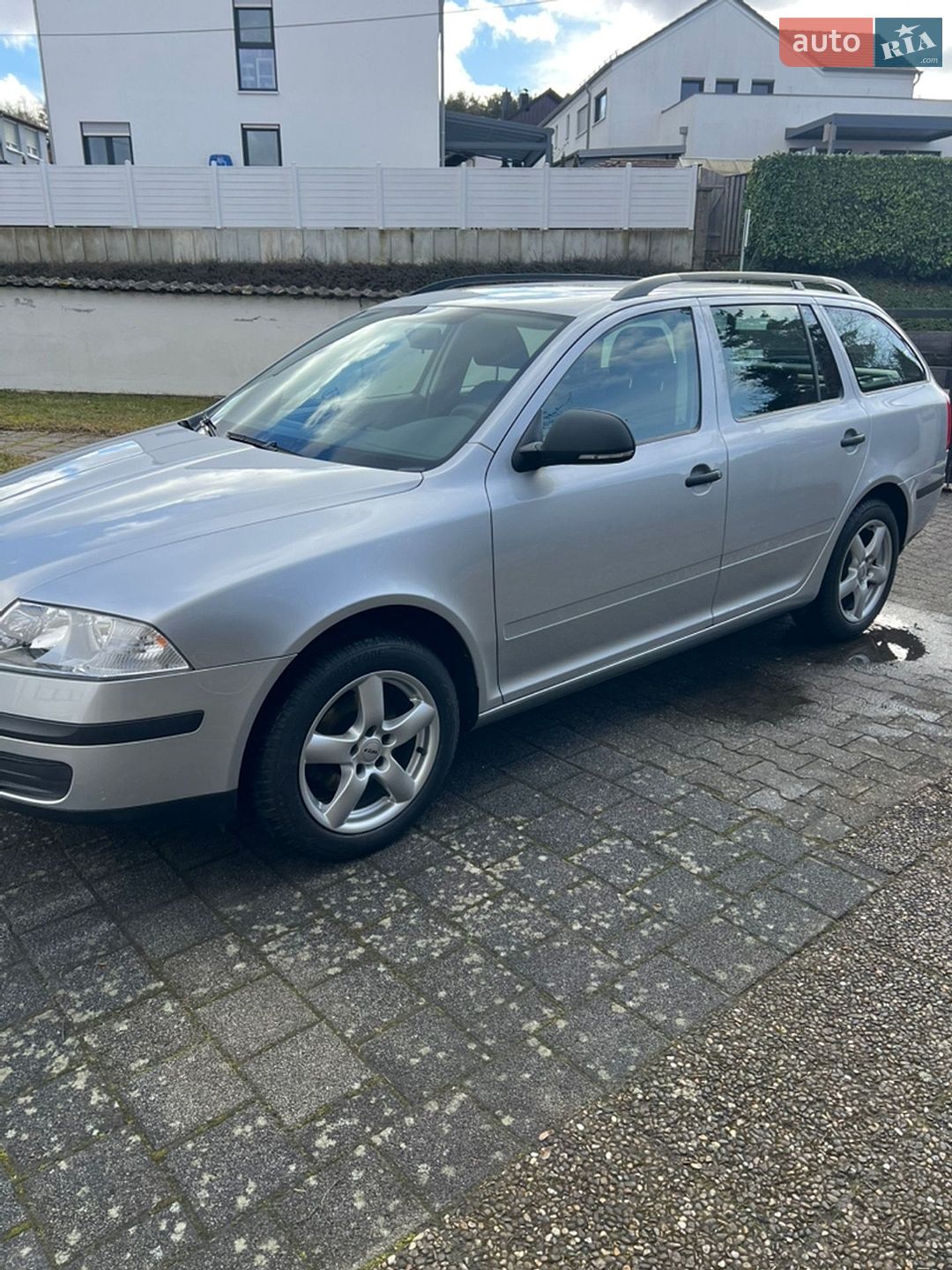 Skoda Octavia 2011 VIN TMBJA21Z3C2074788 фото оголошення 3 з 45