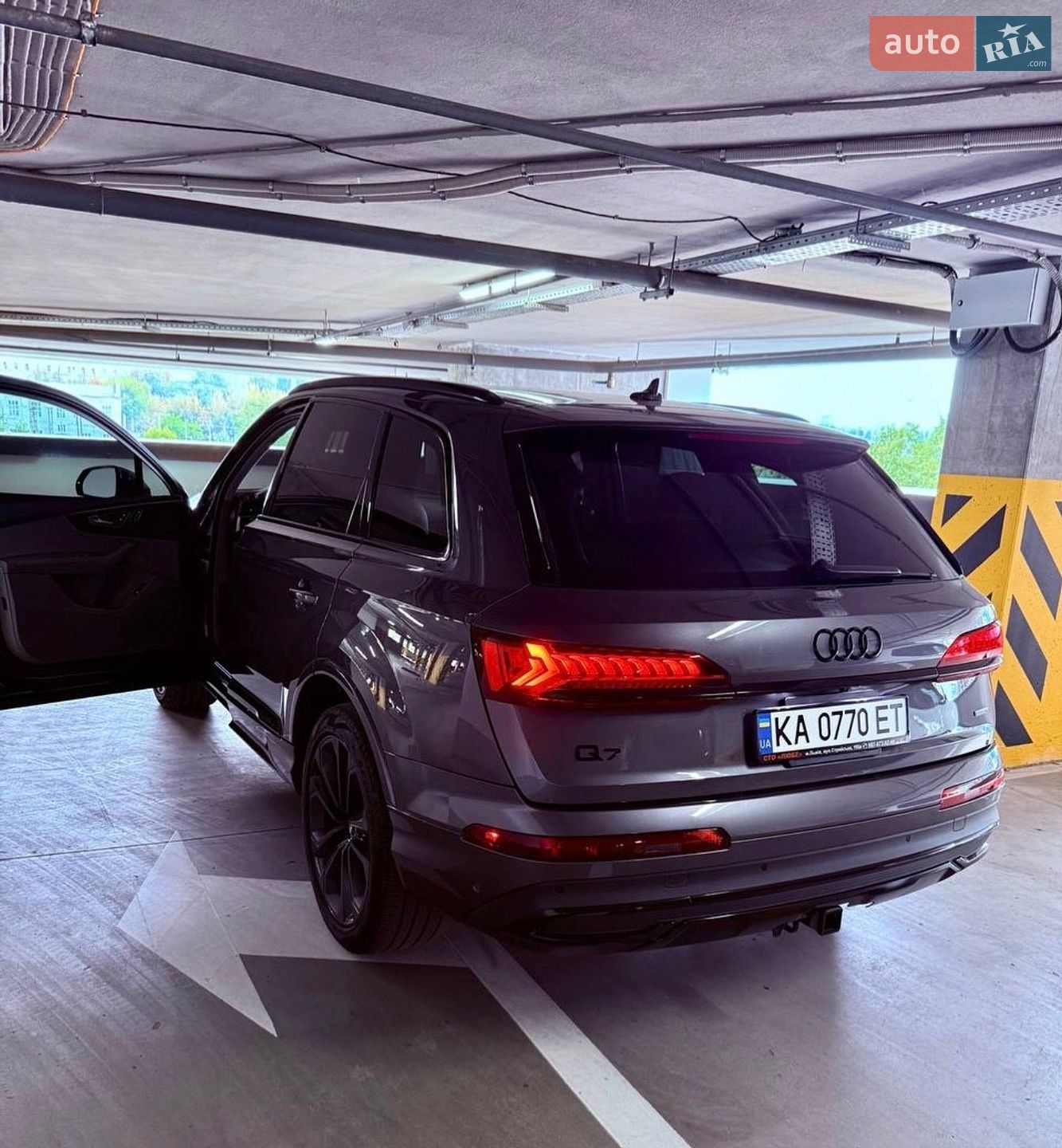 Audi Q7 2020 VIN WA1LXAF77LD011328 фото оголошення 4 з 8