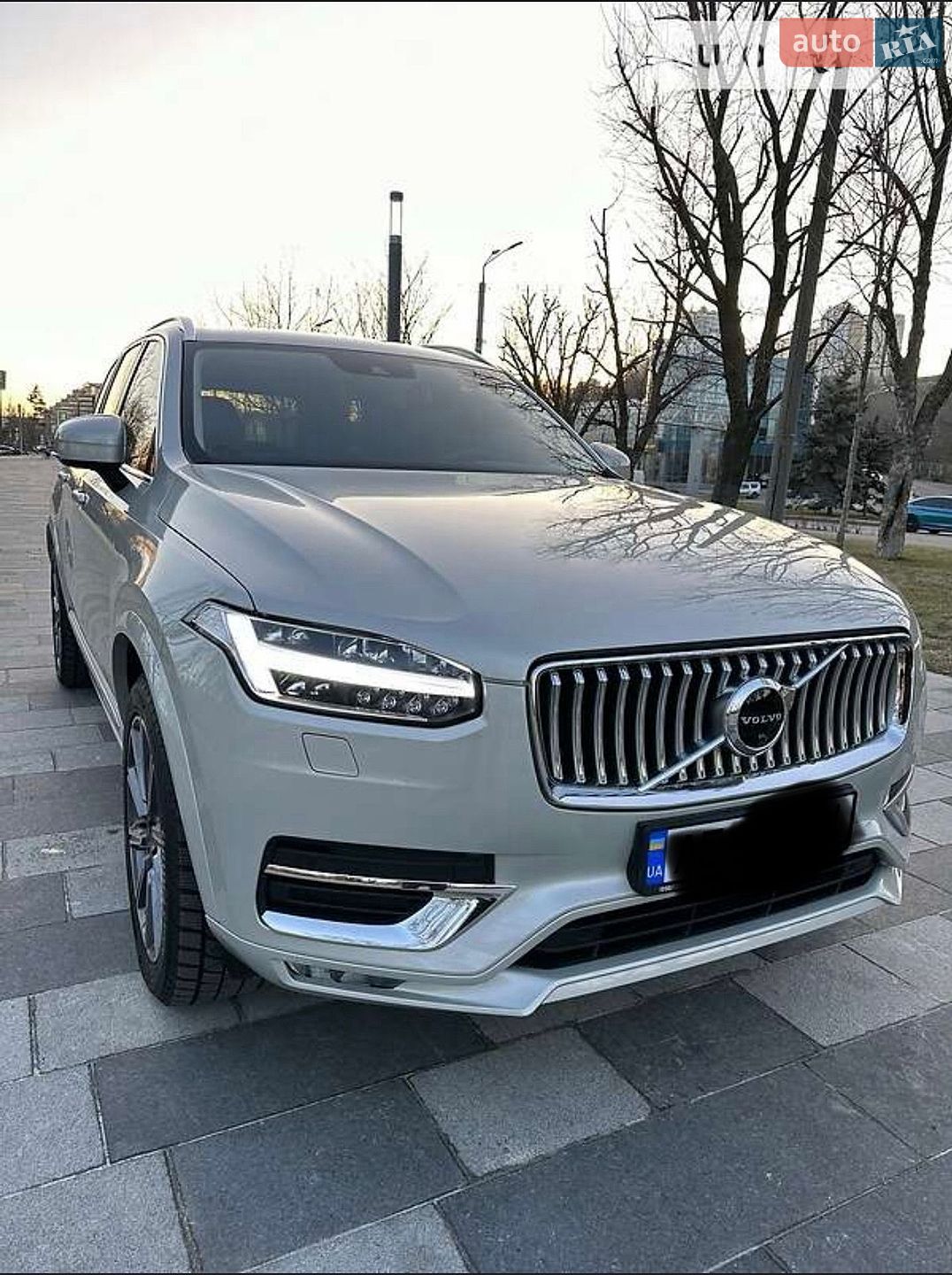 Volvo XC90 2020 VIN YV1LCK2UCL1618207 фото оголошення 3 з 38