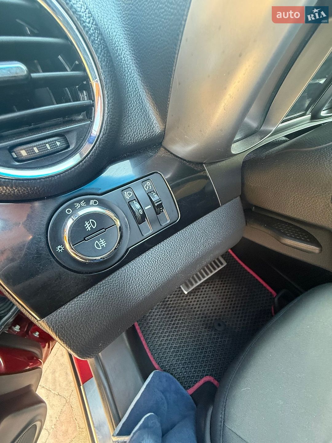Chevrolet Orlando 2011 VIN KL1YF7559CK514942 фото оголошення 3 з 25