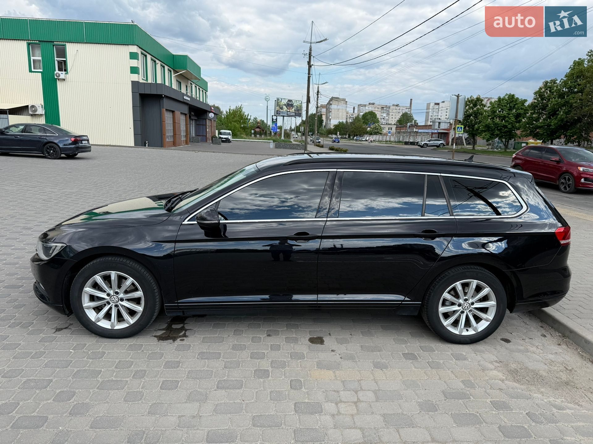 Volkswagen Passat 2017 VIN WVWZZZ3CZHP013971 фото оголошення 3 з 40