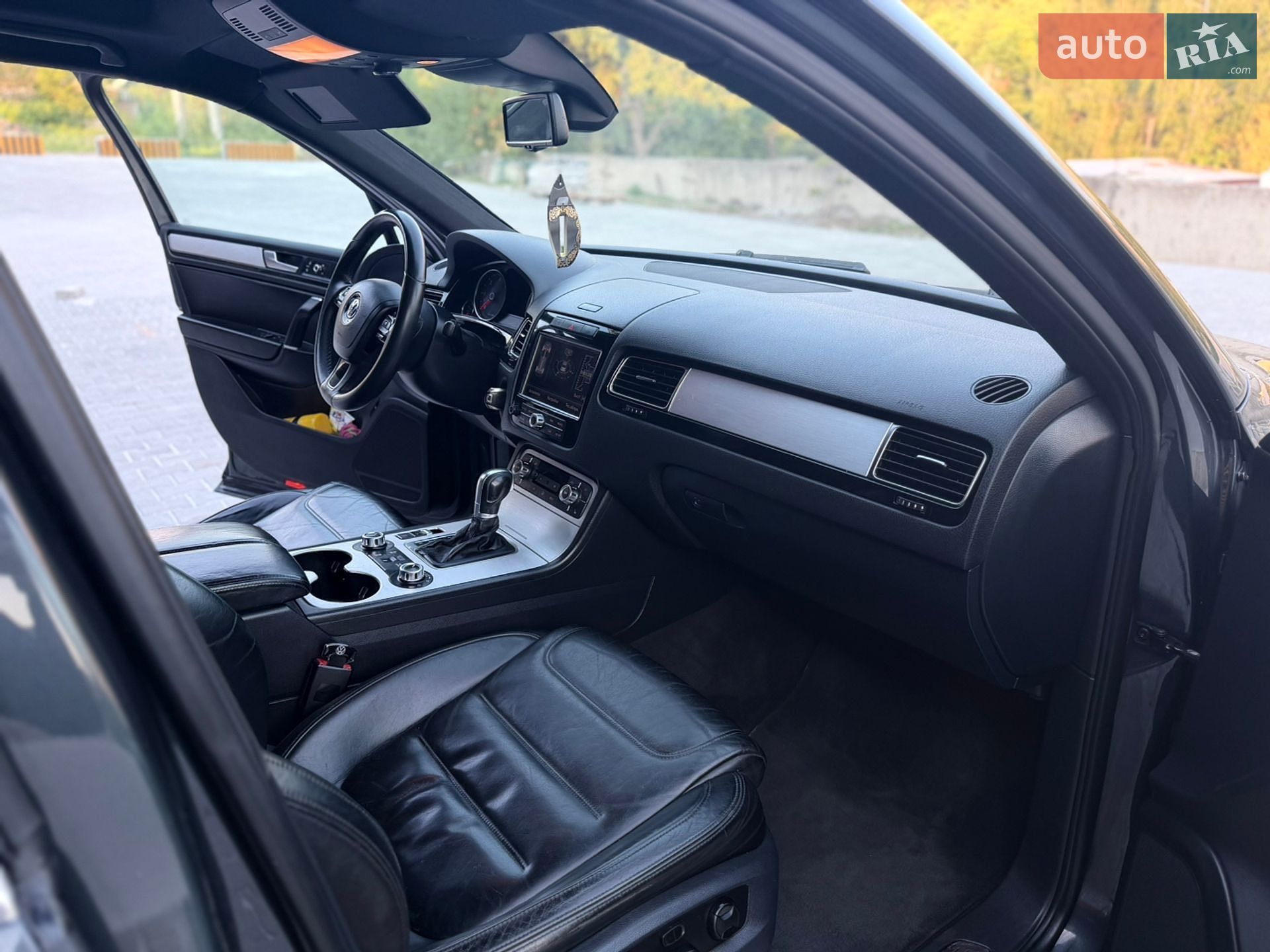 Volkswagen Touareg 2011 VIN WVGZZZ7PZBD044115 фото оголошення 24 з 39