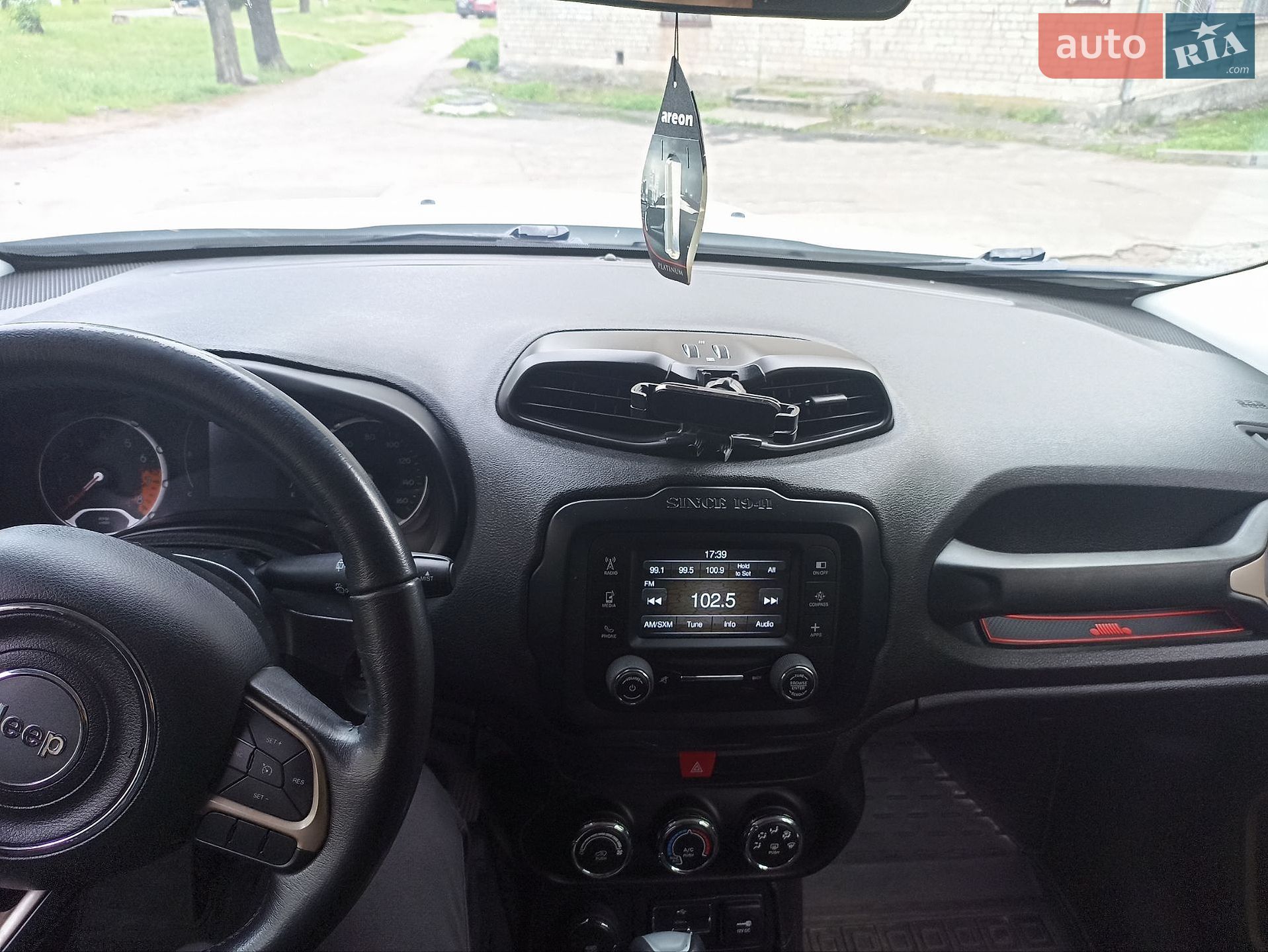 Jeep Renegade 2016 VIN ZACCJBBB5HPE86430 фото оголошення 2 з 10