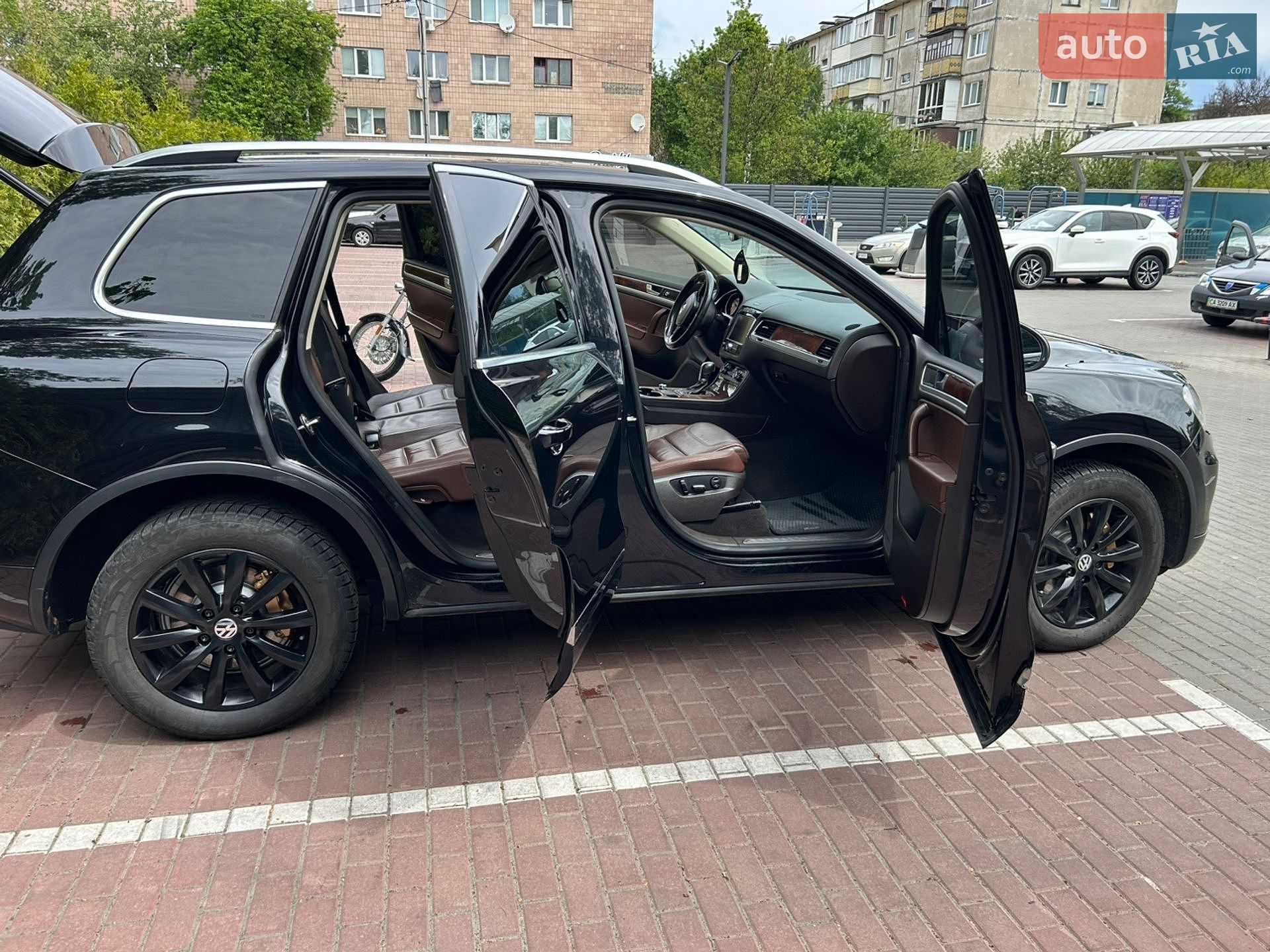 Volkswagen Touareg 2014 VIN WVGEF9BP4ED010576 фото оголошення 5 з 47