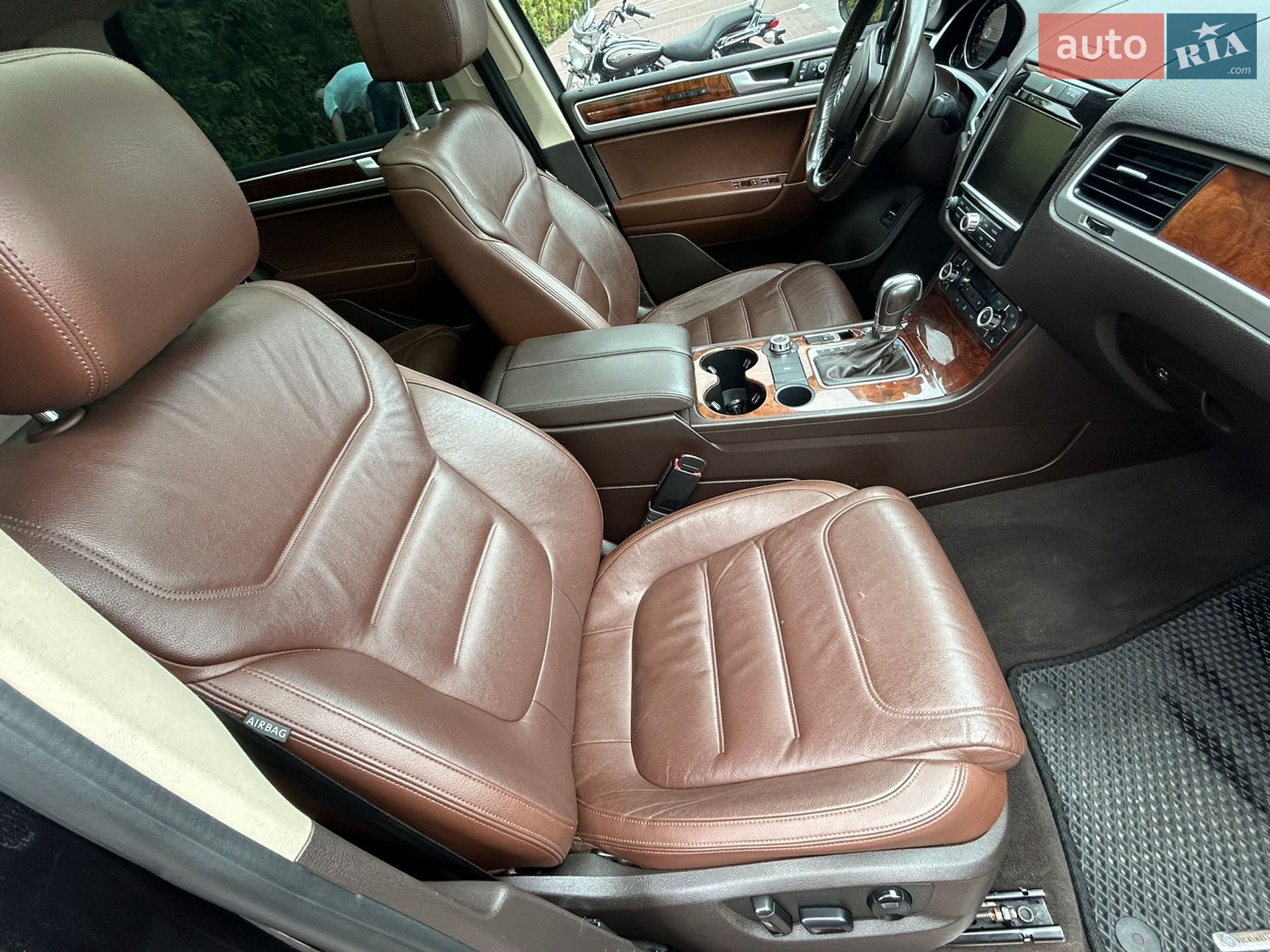 Volkswagen Touareg 2014 VIN WVGEF9BP4ED010576 фото оголошення 25 з 47
