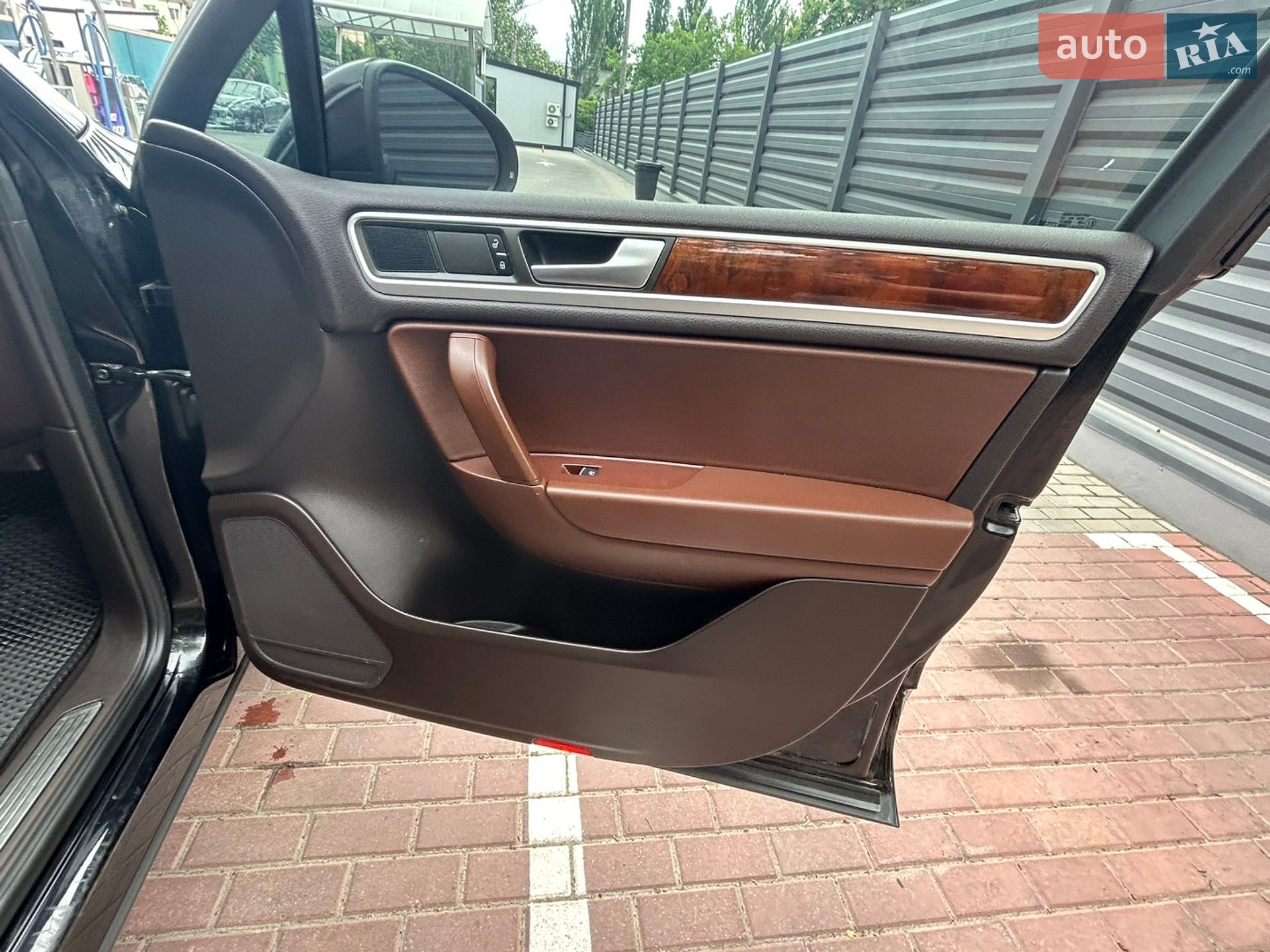 Volkswagen Touareg 2014 VIN WVGEF9BP4ED010576 фото оголошення 27 з 47